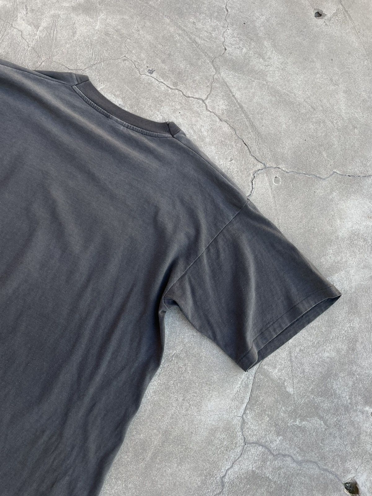Vintage Ancient 1980s Single Stitched T-Shirt, Sunfade Size US L / EU 52-54 / 3 - 7 Thumbnail