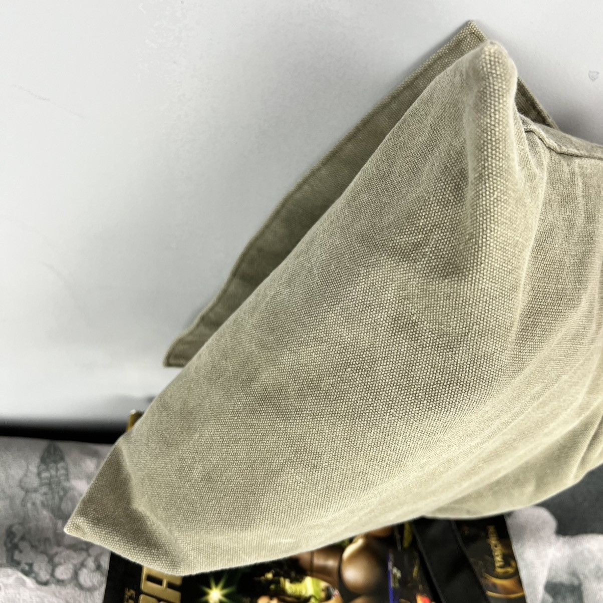 Designer × Emporio Armani Emporio Armani Shoulder Bag Khaki Canvas Parfumés Line Size ONE SIZE - 3 Thumbnail