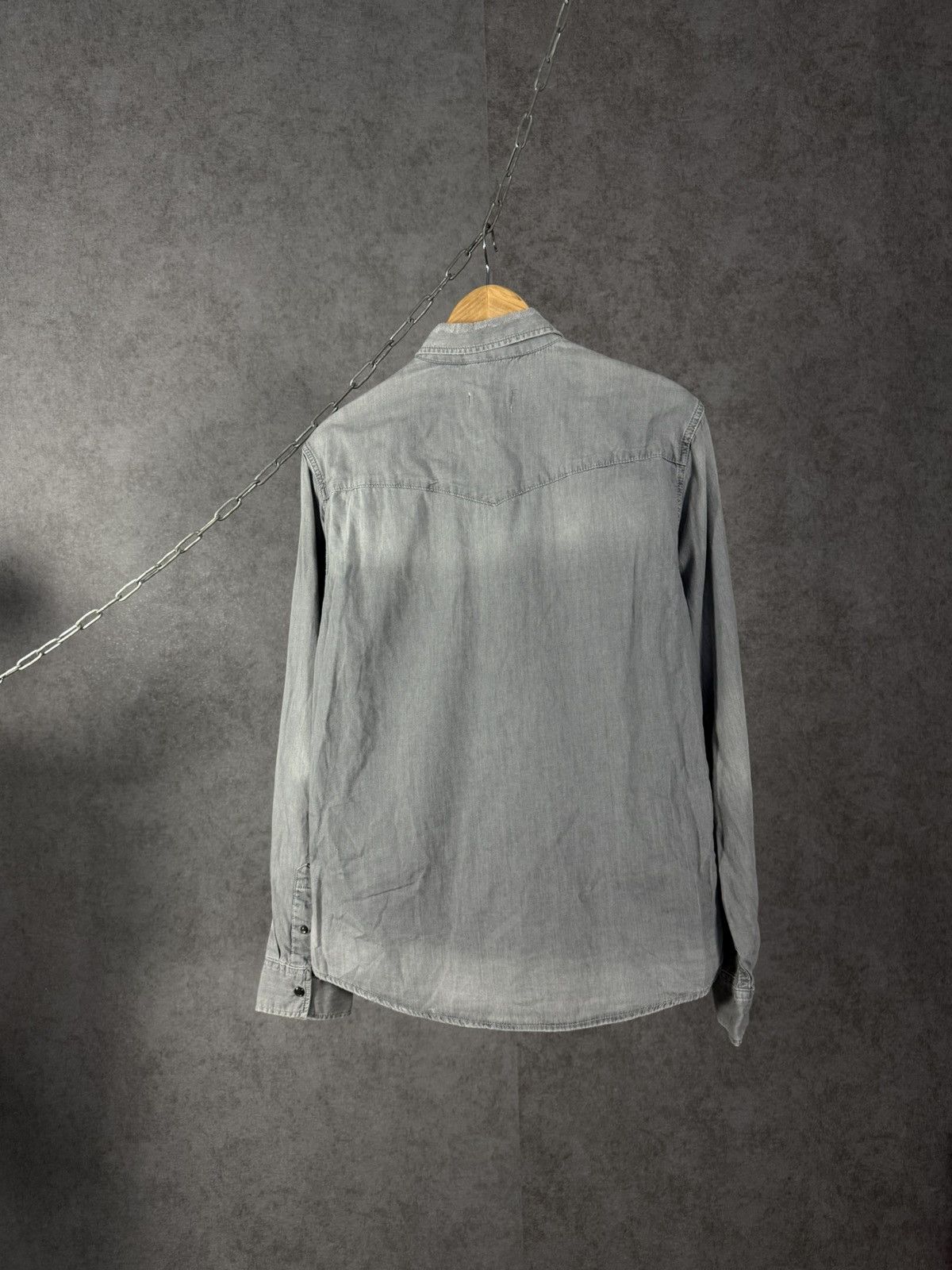 Allsaints Allsaints designer double pocket distressed shirt Size US S / EU 44-46 / 1 - 10 Thumbnail