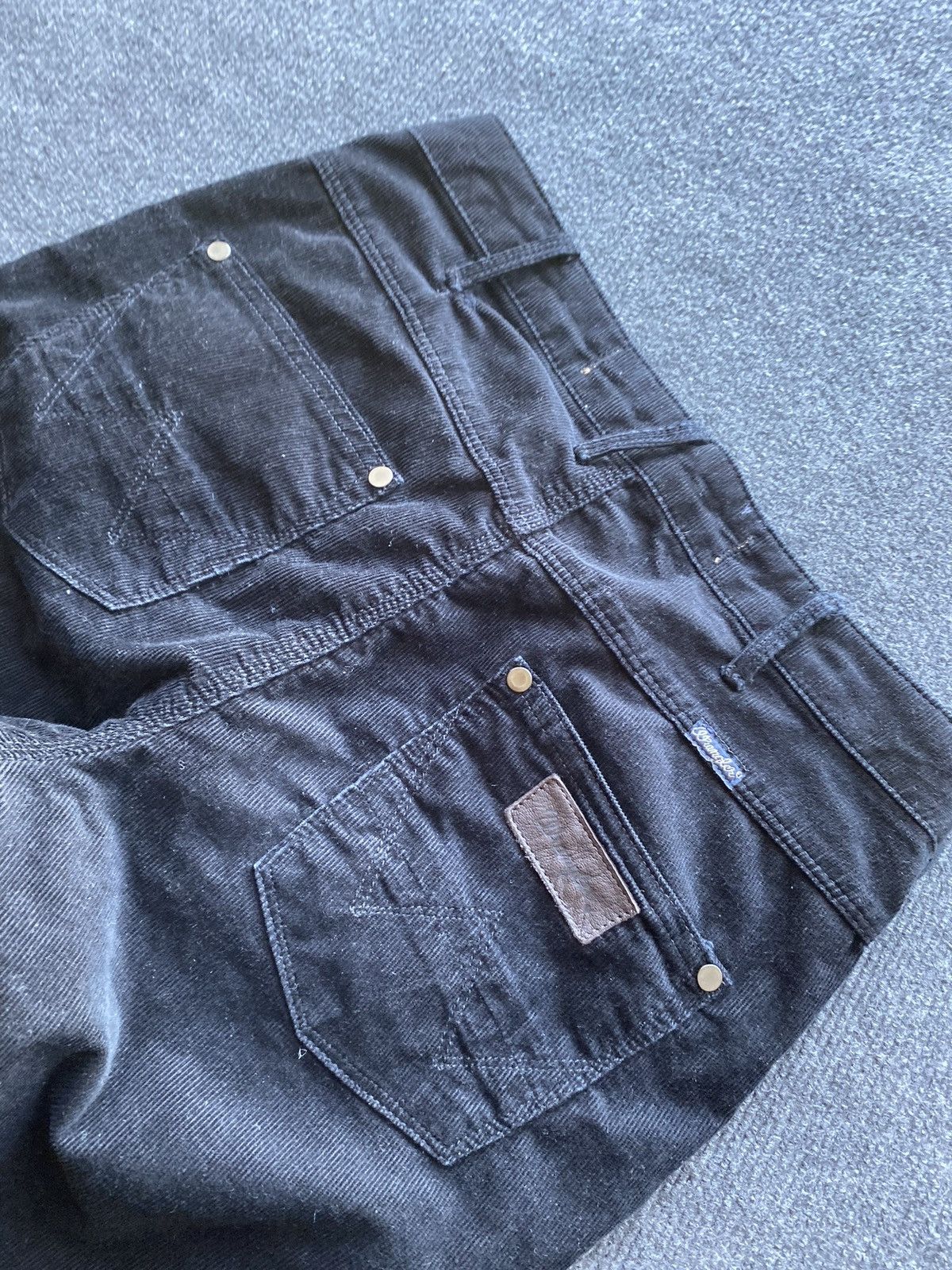 Wrangler 🔥Cowboy Western Vntg Wrangler Flared Corduroy Jeans 26 women Size 26" / US 2 / IT 38 - 14 Thumbnail