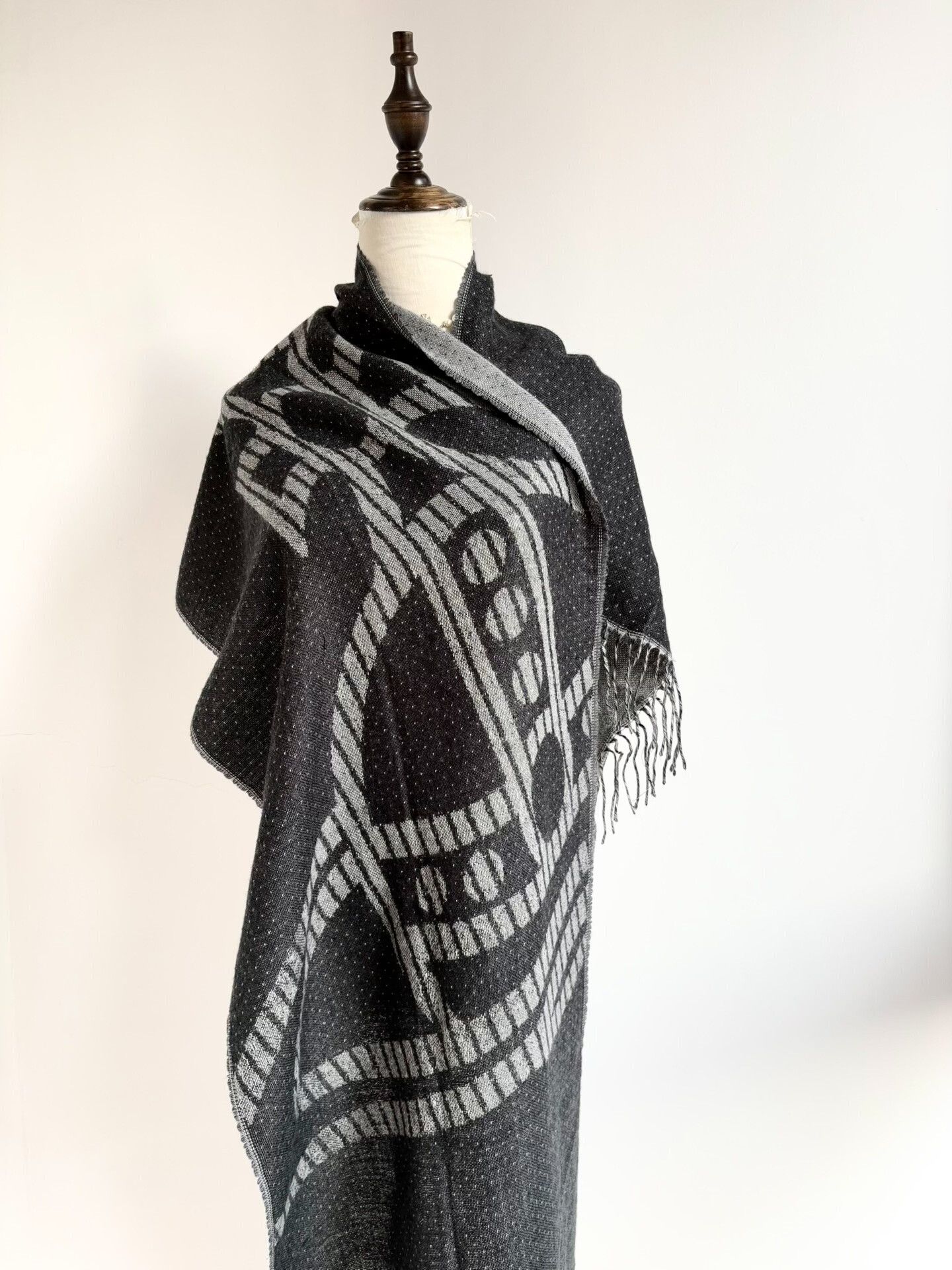 Vivienne Westwood Vivienne Westwood Black Gray Polka Dot Scarf Size ONE SIZE - 1 Thumbnail
