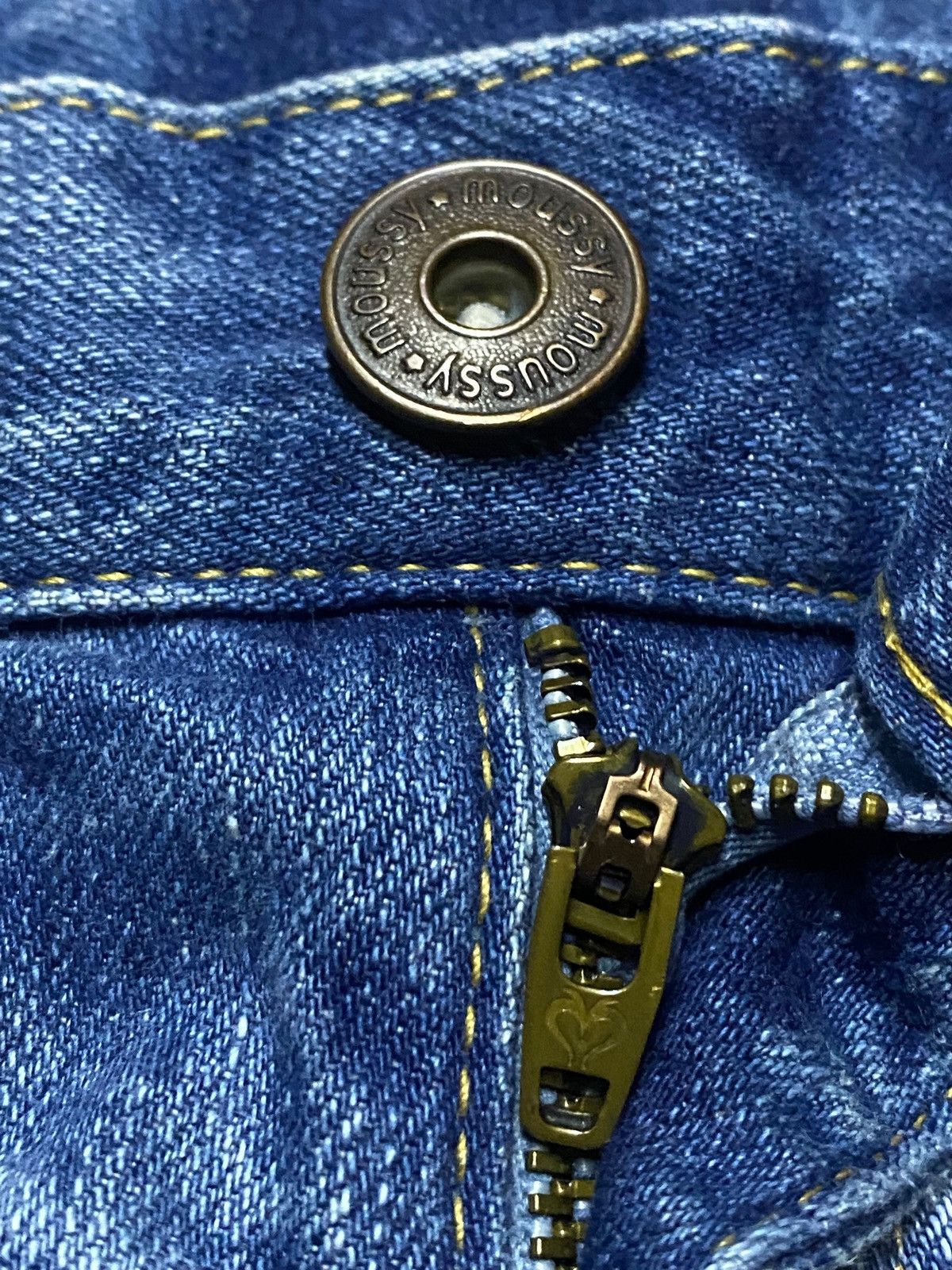 POST ARCHIVE FACTION (PAF) Vintage Moussy Blue Patches Distresse Straight Fit Jean Size 27" / US 4 / IT 40 - 10 Thumbnail
