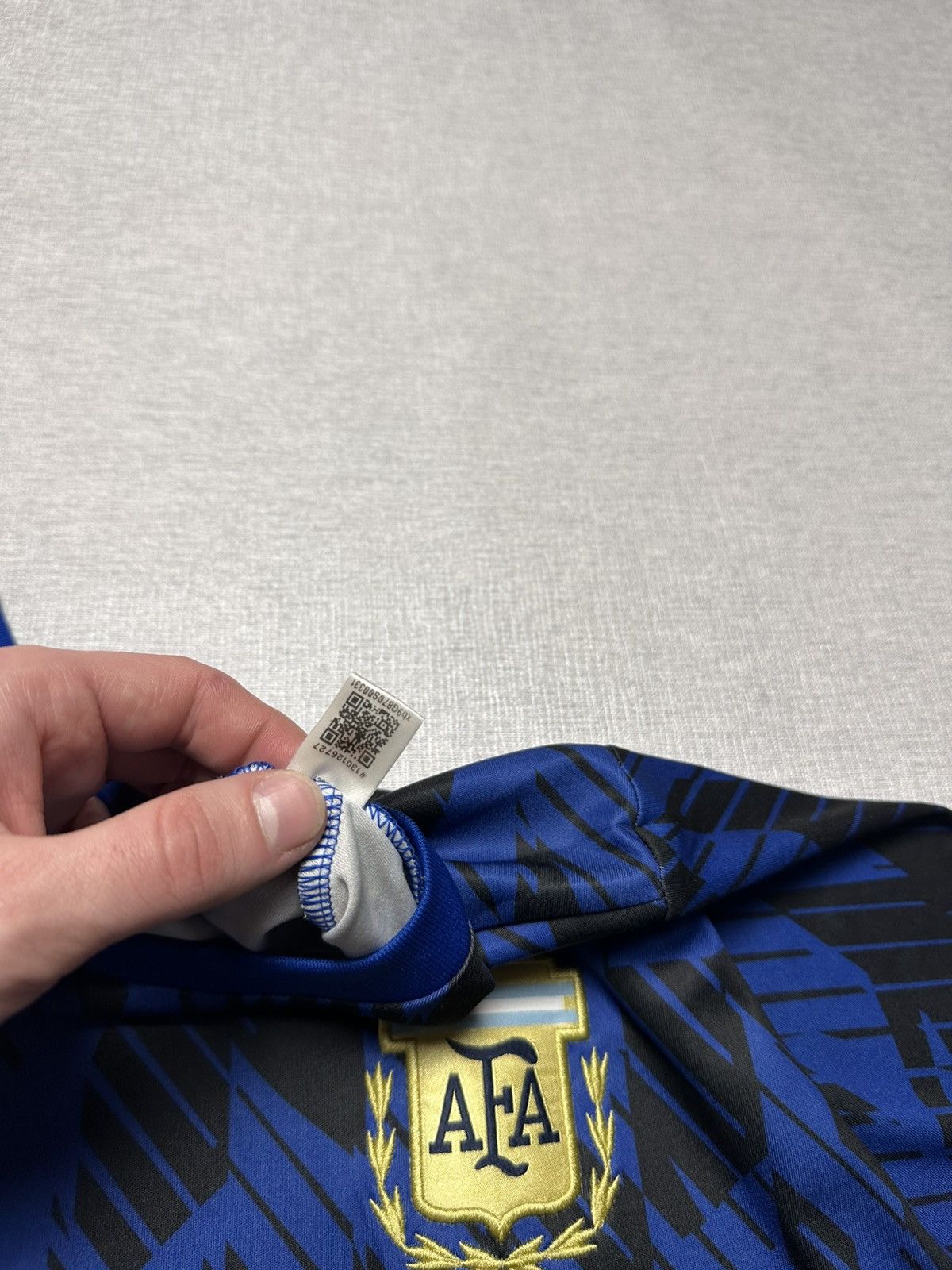 Adidas Adidas Argentina 2022 WC Prematch Kit Size US L / EU 52-54 / 3 - 7 Thumbnail