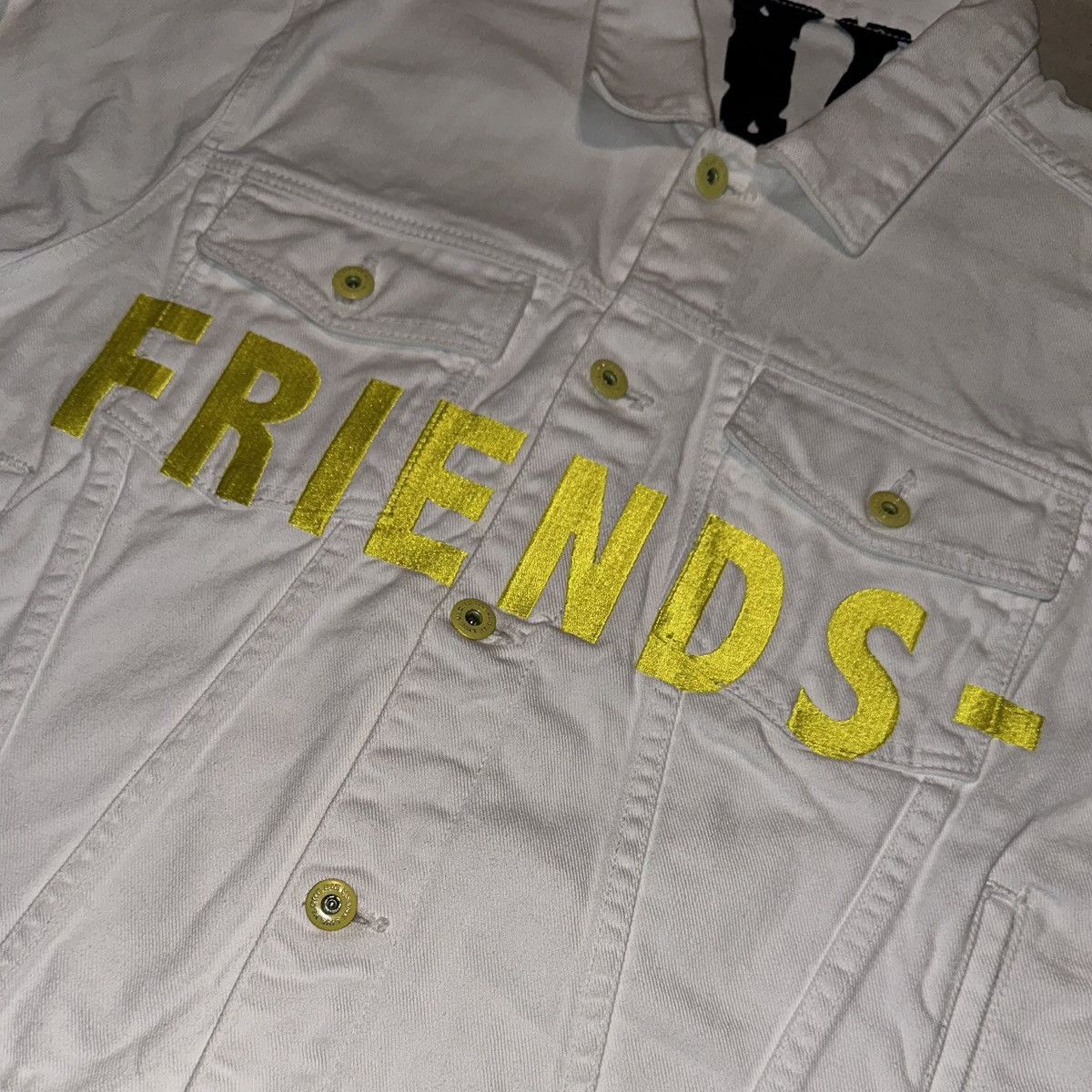 Vlone 1/1 VLONE Friends Sample White Denim Jacket Yellow Size XL Size US XL / EU 56 / 4 - 5 Thumbnail
