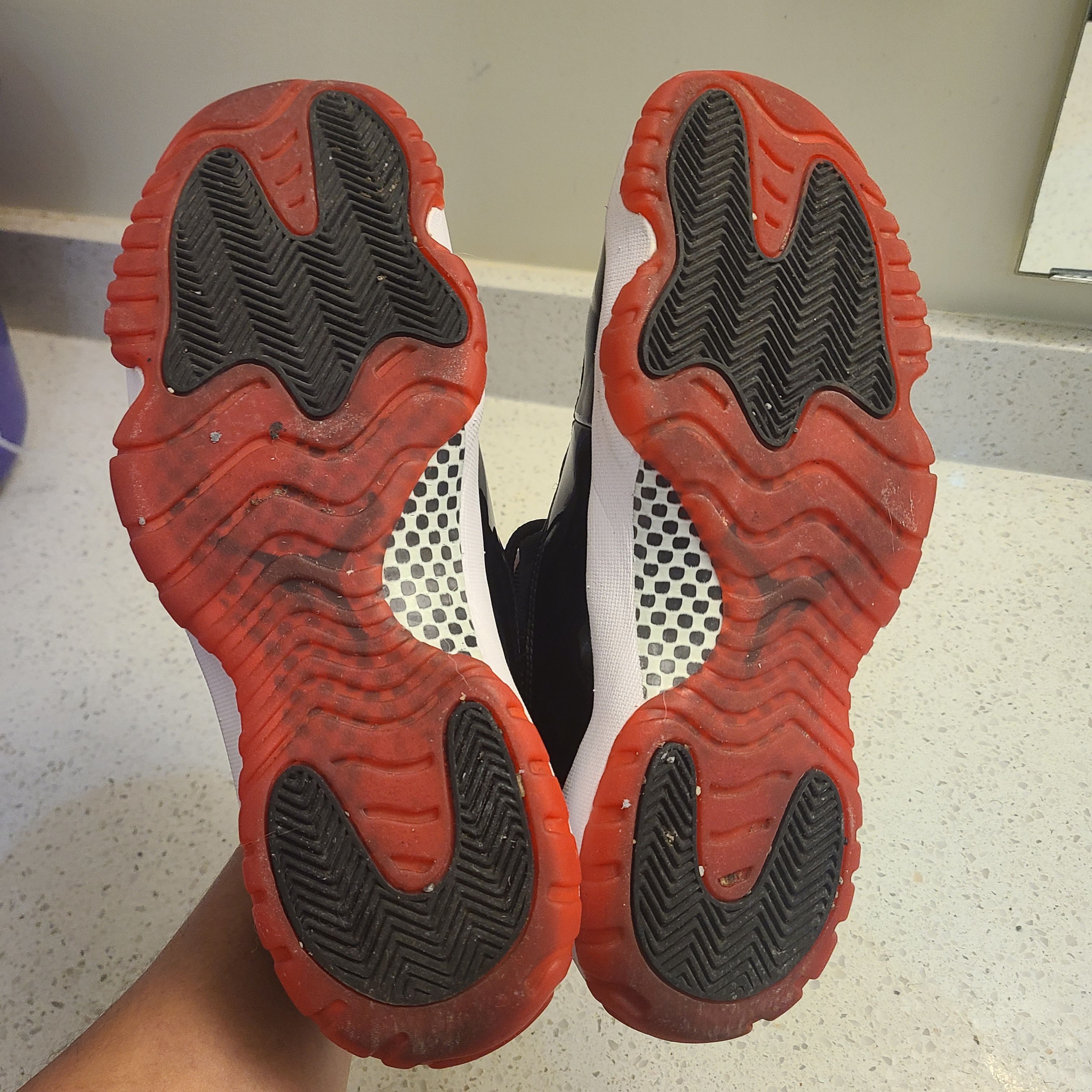 Jordan Brand Jordan 11 Bred Size US 11 / EU 44 - 8 Thumbnail