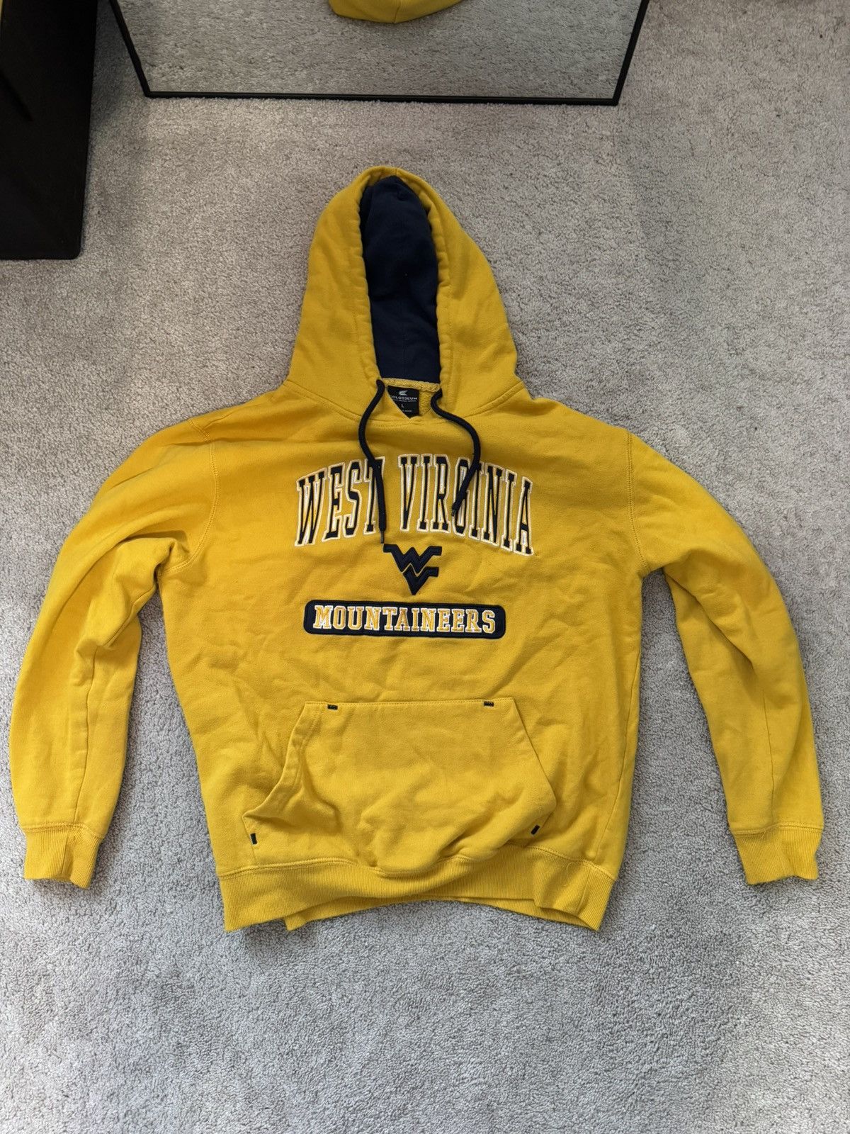 Vintage UWV hoodie Size US L / EU 52-54 / 3 - 1 Thumbnail