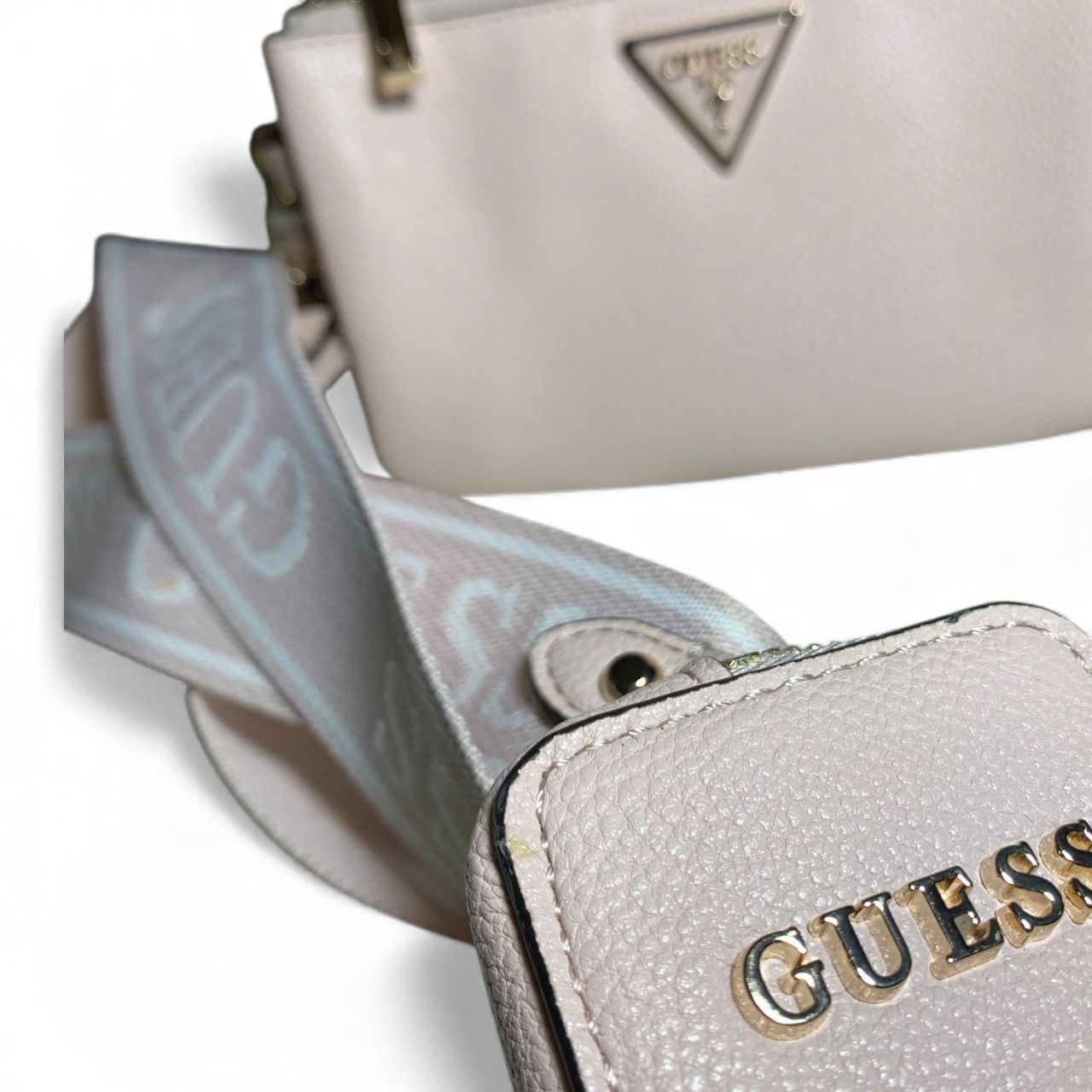 Guess Guess Crossbody Bag (item#b148) Size ONE SIZE - 2 Thumbnail