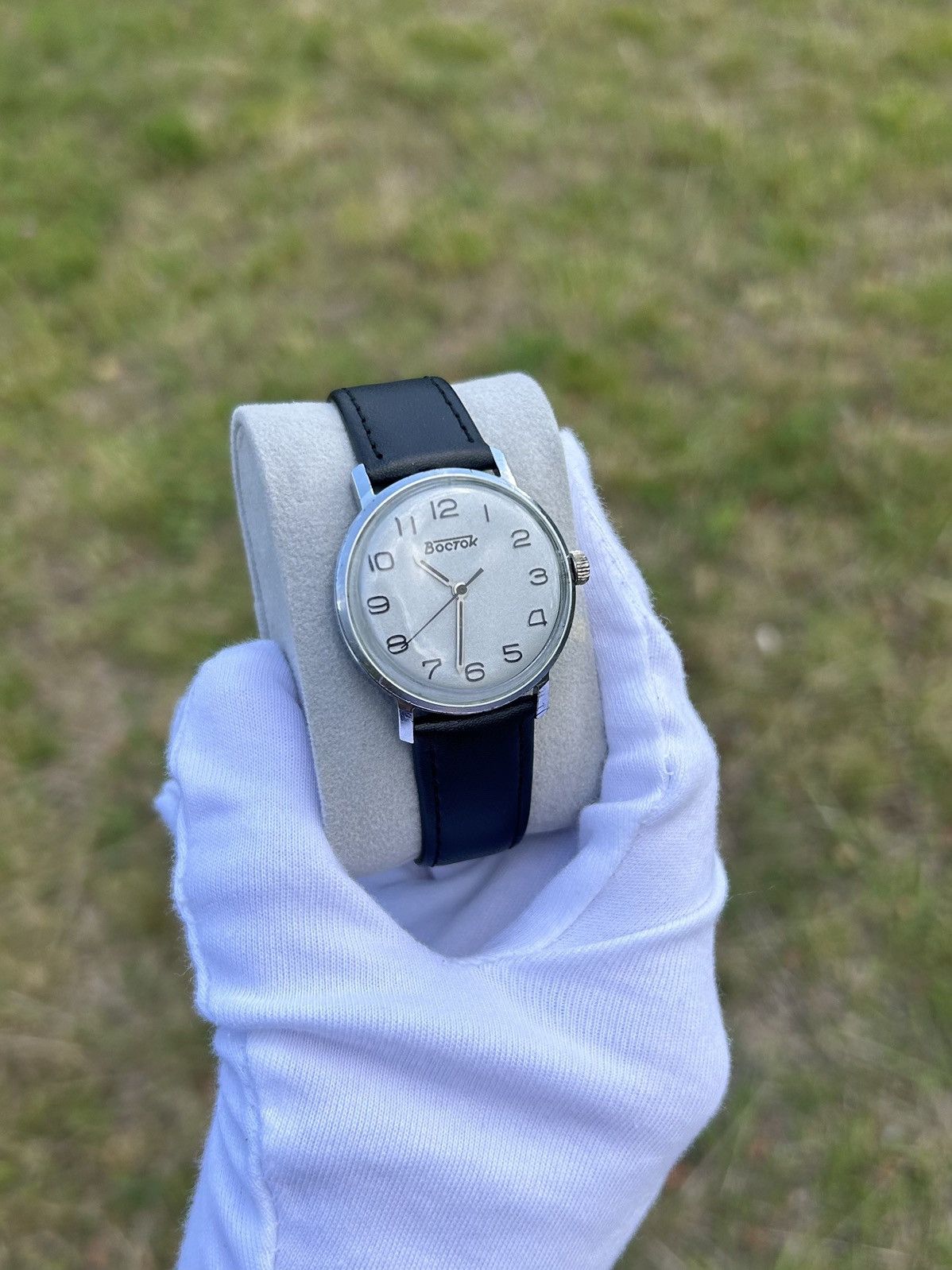 Vintage Vintage Vostok Watch USSR Soviet Mechanical Authentic 1980s Size ONE SIZE - 3 Thumbnail