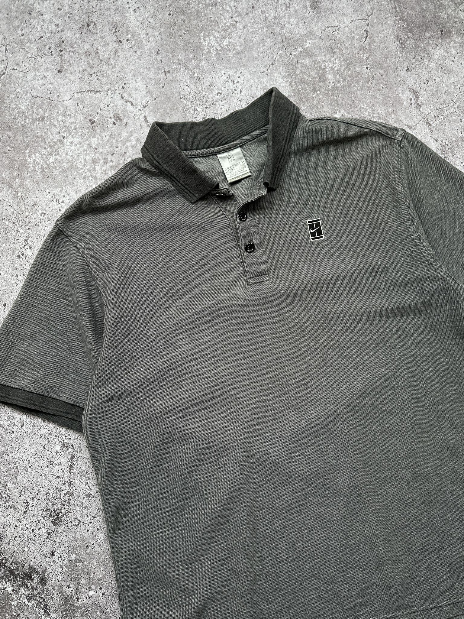 Nike Vintage Nike Court Grey Polo Shirt Size US M / EU 48-50 / 2 - 2 Thumbnail