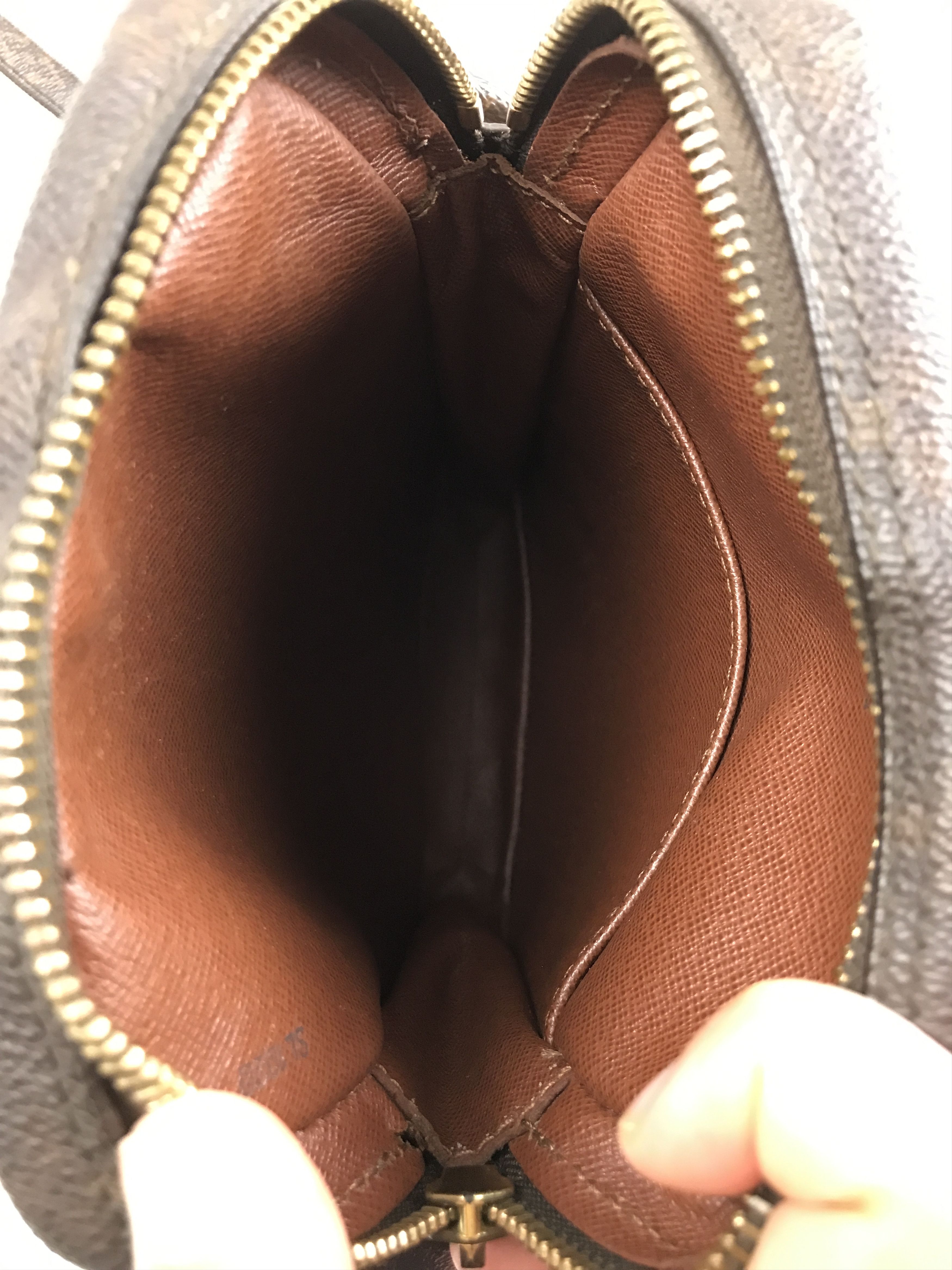 Louis Vuitton × Vintage Vintage Louis Vuitton Danube Monogram Canvas crossbody bag Size ONE SIZE - 7 Thumbnail