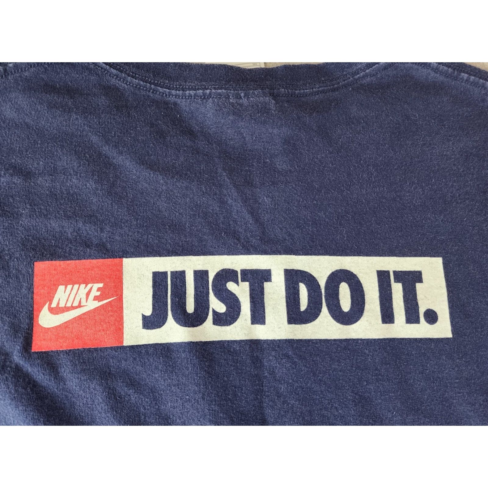 Nike VINTAGE Nike T Shirt Mens XL Just Do It Graphic Swoosh Tee Logo USA MADE 90s Navy Blue USA Mens Graphic Tee Size US XXL / EU 58 / 5 - 5 Thumbnail
