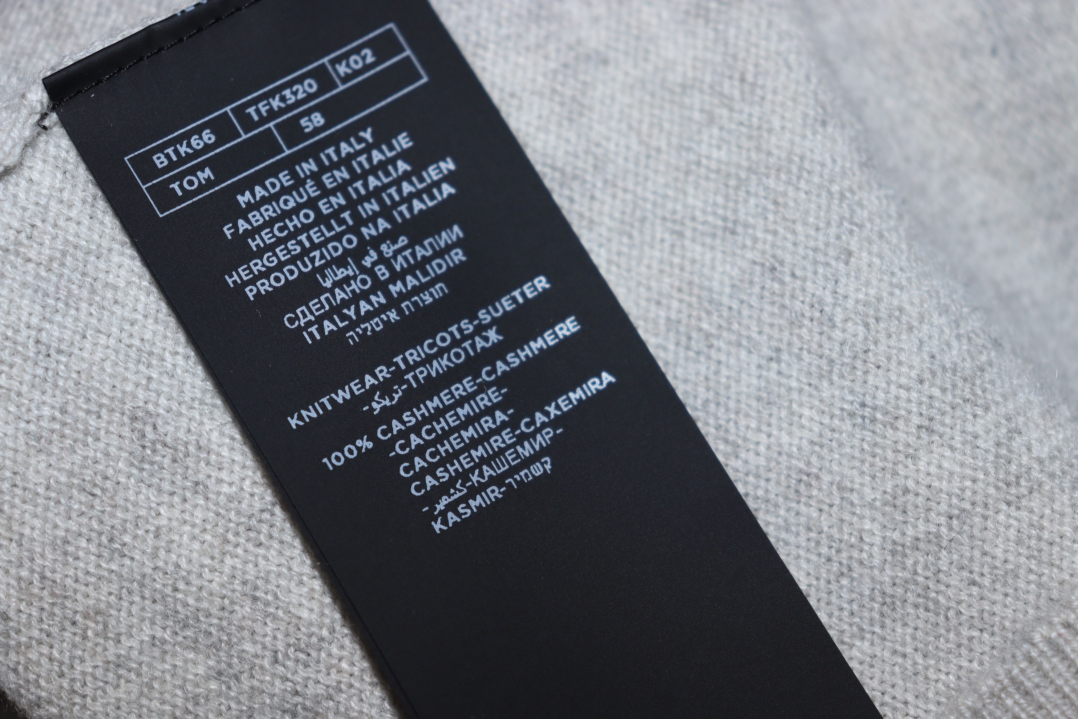 Tom Ford o1rshd1 Knitwear Turtle Neck in Grey Size US XXL / EU 58 / 5 - 11 Thumbnail