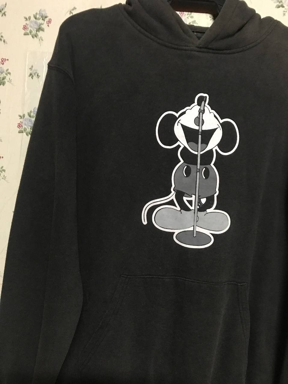 Japanese Brand × KMRii Mickey Mouse Singing Sunfaded Distressed Hoodie Size US M / EU 48-50 / 2 - 3 Thumbnail