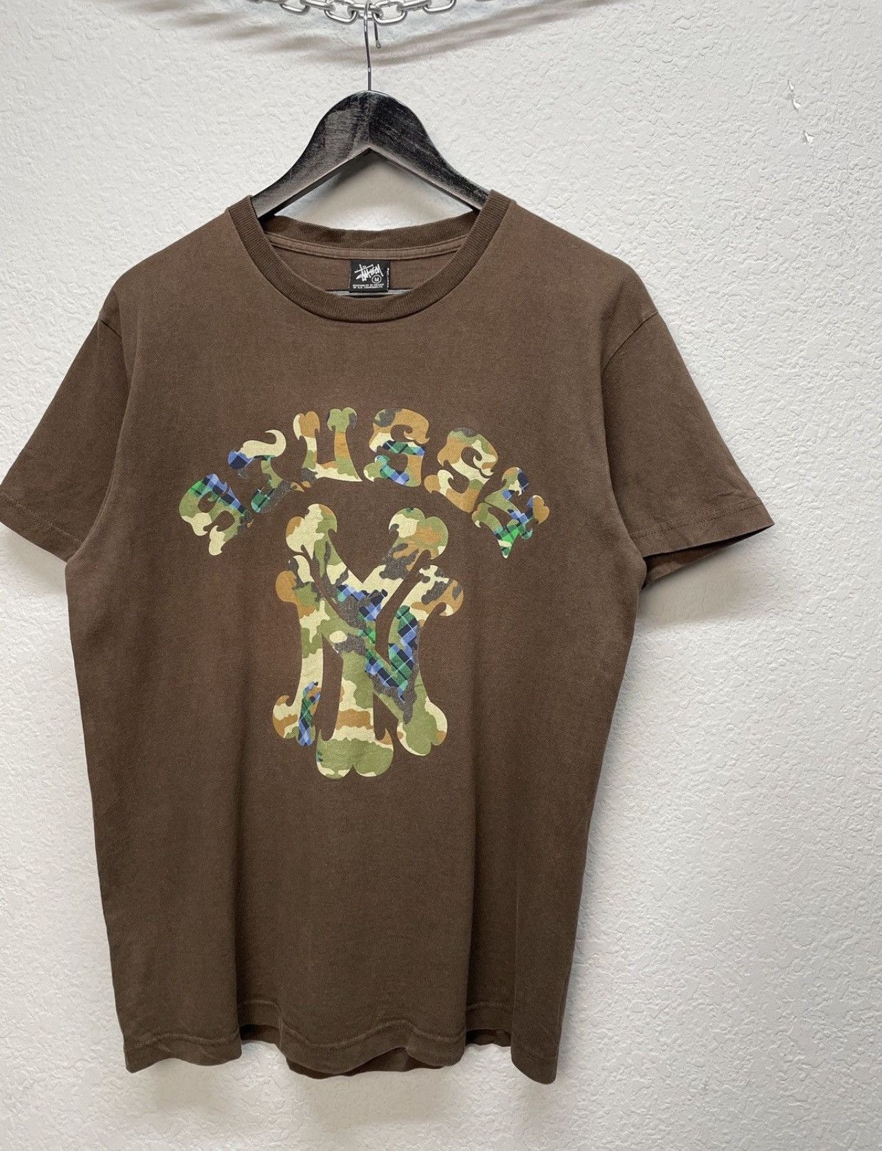 Stussy Vintage Y2K Stussy x New York Yankees Brown Tee T-shirt Size US M / EU 48-50 / 2 - 6 Thumbnail