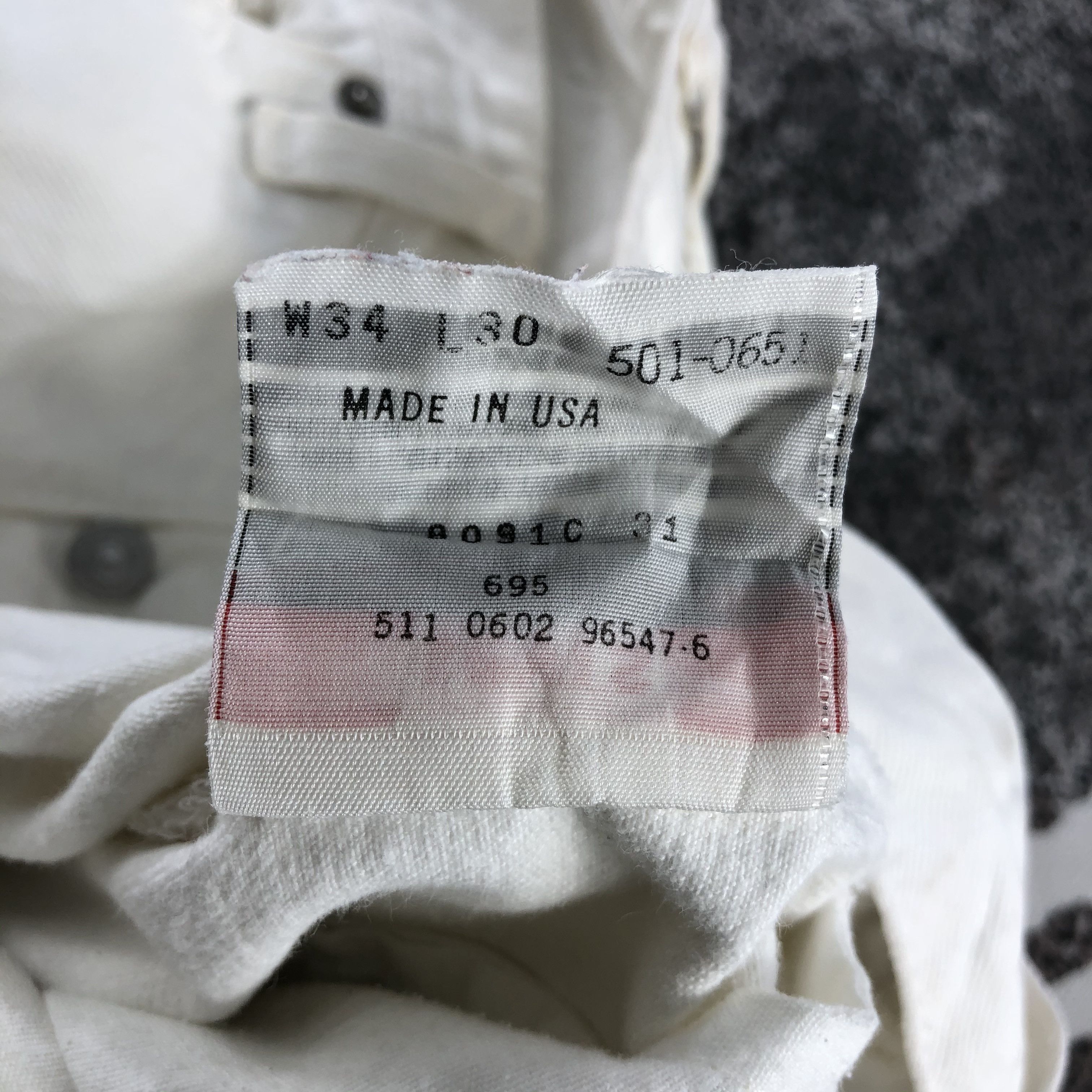 Levi's Vintage Levis 501 Jeans White Denim KJ877 Size US 34 / EU 50 - 13 Thumbnail