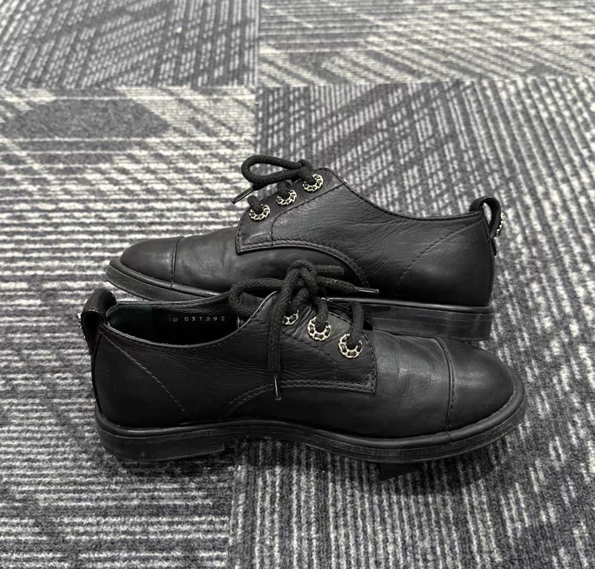 Chanel Chanel Black Leather Loafers J42 Size US 5 / IT 35 - 5 Thumbnail