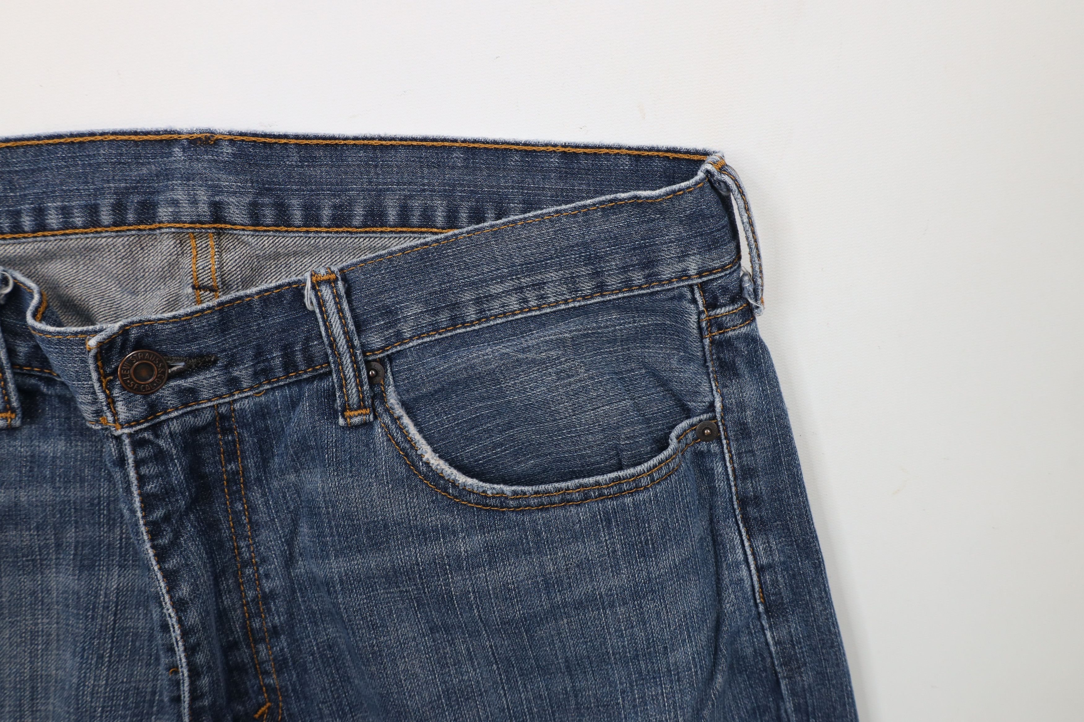Levi's × Vintage Vintage Y2K Levis 569 Relaxed Straight Leg Denim Jeans Blue Size US 36 / EU 52 - 7 Thumbnail
