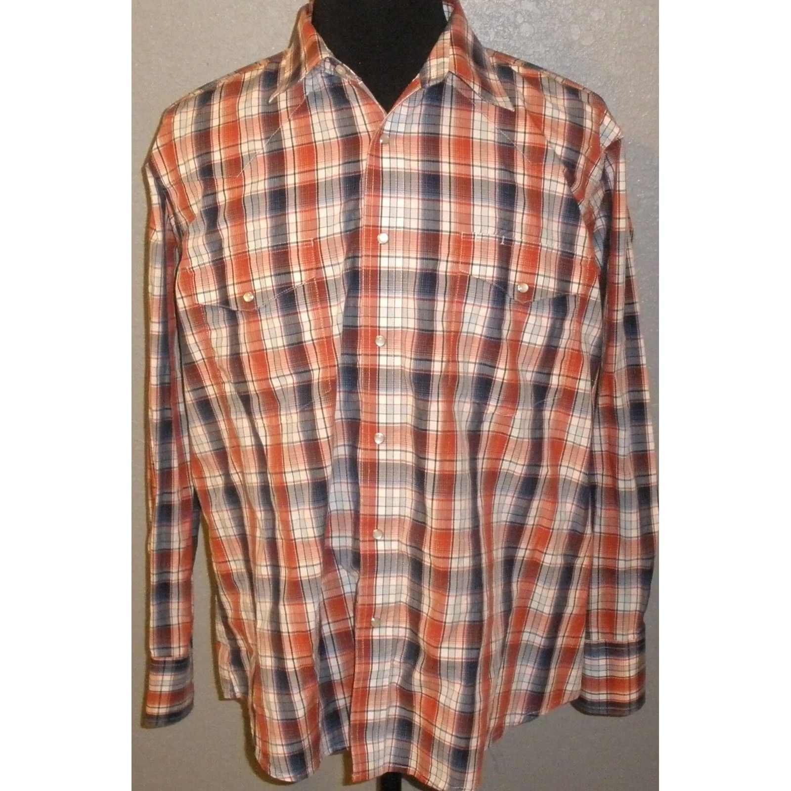 Wrangler VINTAGE Wrangler Plaid Button-Up Shirt? Size US XL / EU 56 / 4 - 2 Thumbnail