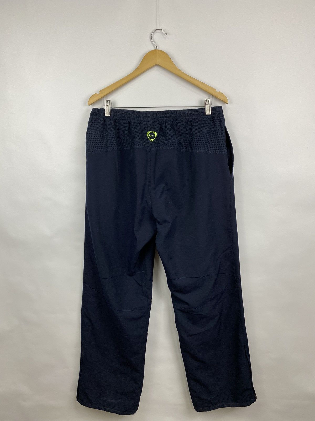 Nike 🇪🇸 Vintage 90s F. C. Barcelona Nike Soccer Pants Rare Y2K Size US 36 / EU 52 - 8 Thumbnail