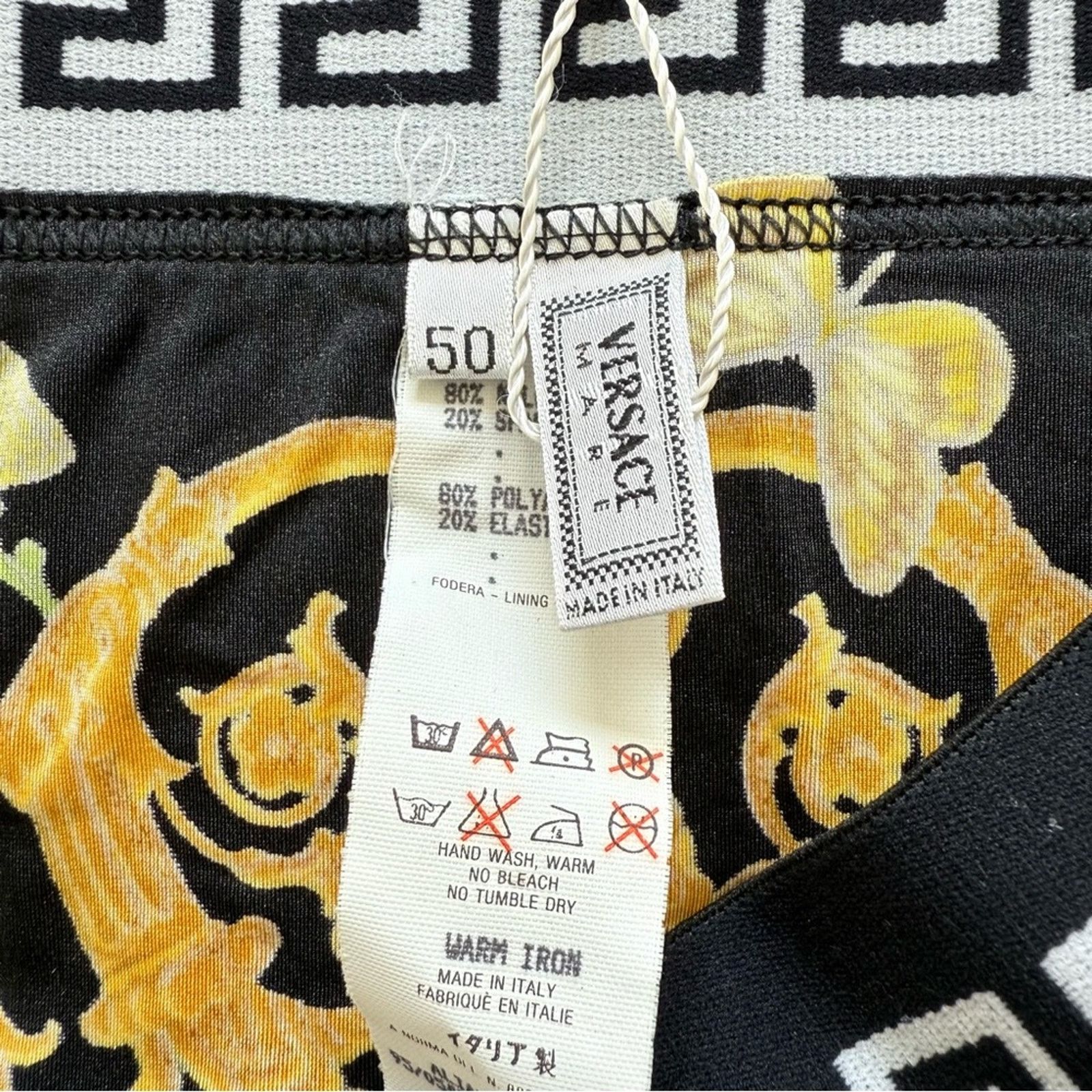 Versace NWT!! Versace men swim shorts size 50IT or L Authentic 380$ Size US 34 / EU 50 - 2 Thumbnail