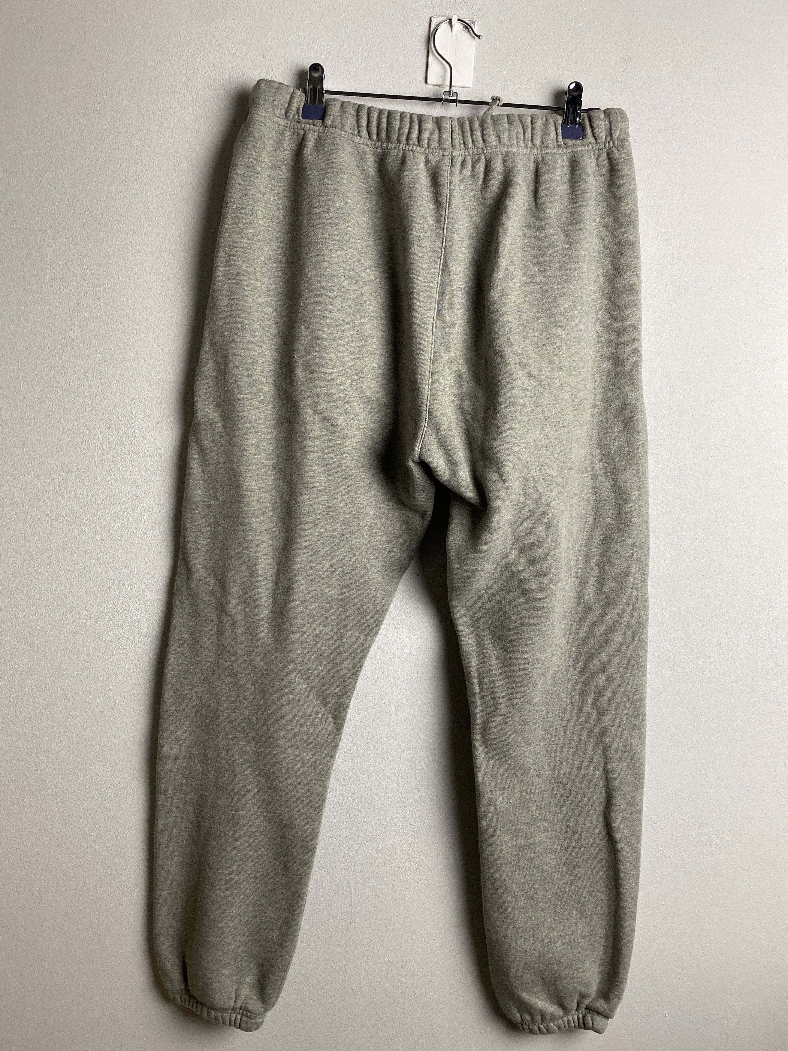 Fear of God FOG Fear of God Essentials big logo joggers sweatpants Size US 28 / EU 44 - 4 Thumbnail