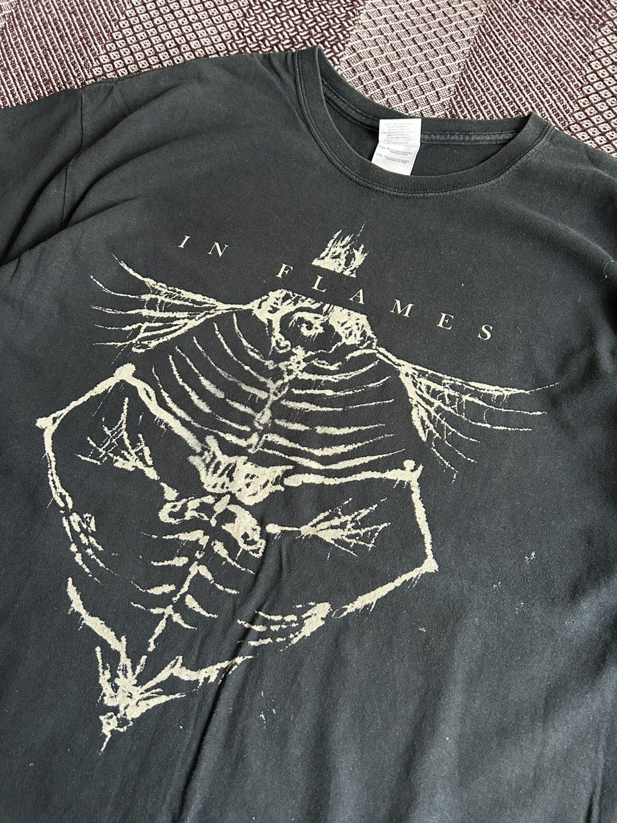 Vintage Vintage Gildan In Flames Merch T-shirt Thrashed Print Rare Size US XL / EU 56 / 4 - 4 Thumbnail