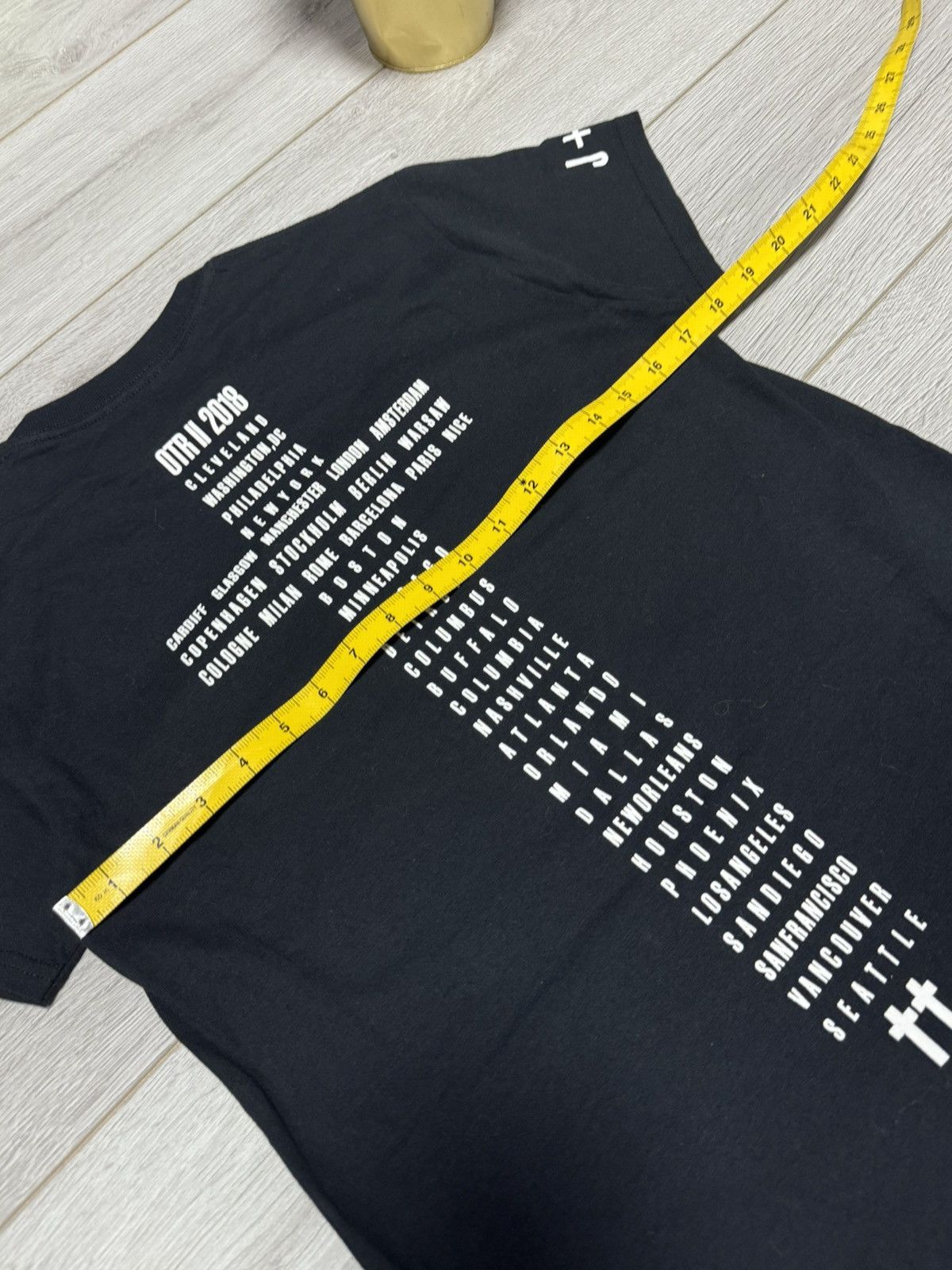 Beyonce Jay-Z x Beyonce OTR 2 Tour T-Shirt tee Size s Size US S / EU 44-46 / 1 - 7 Thumbnail