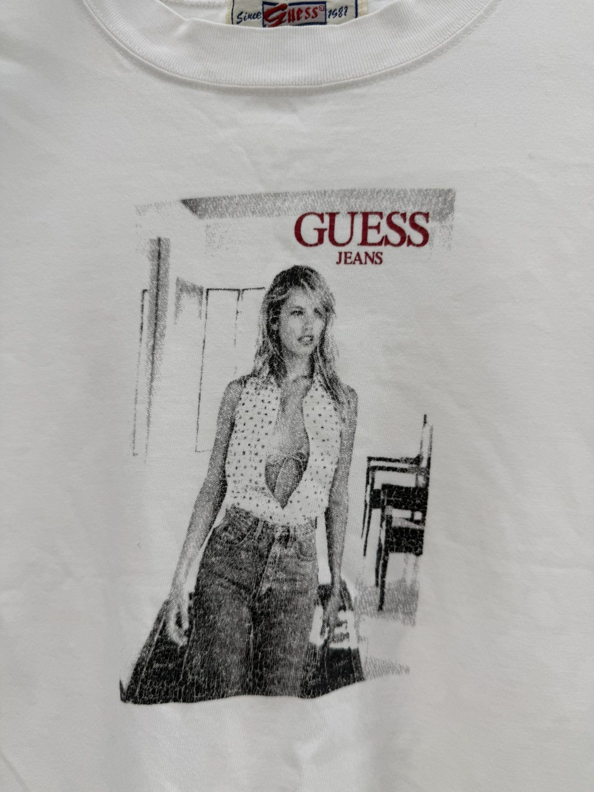 Guess RARE Vintage Guess Parfum Photo T-Shirt Size XS / US 0-2 / IT 36-38 - 3 Thumbnail