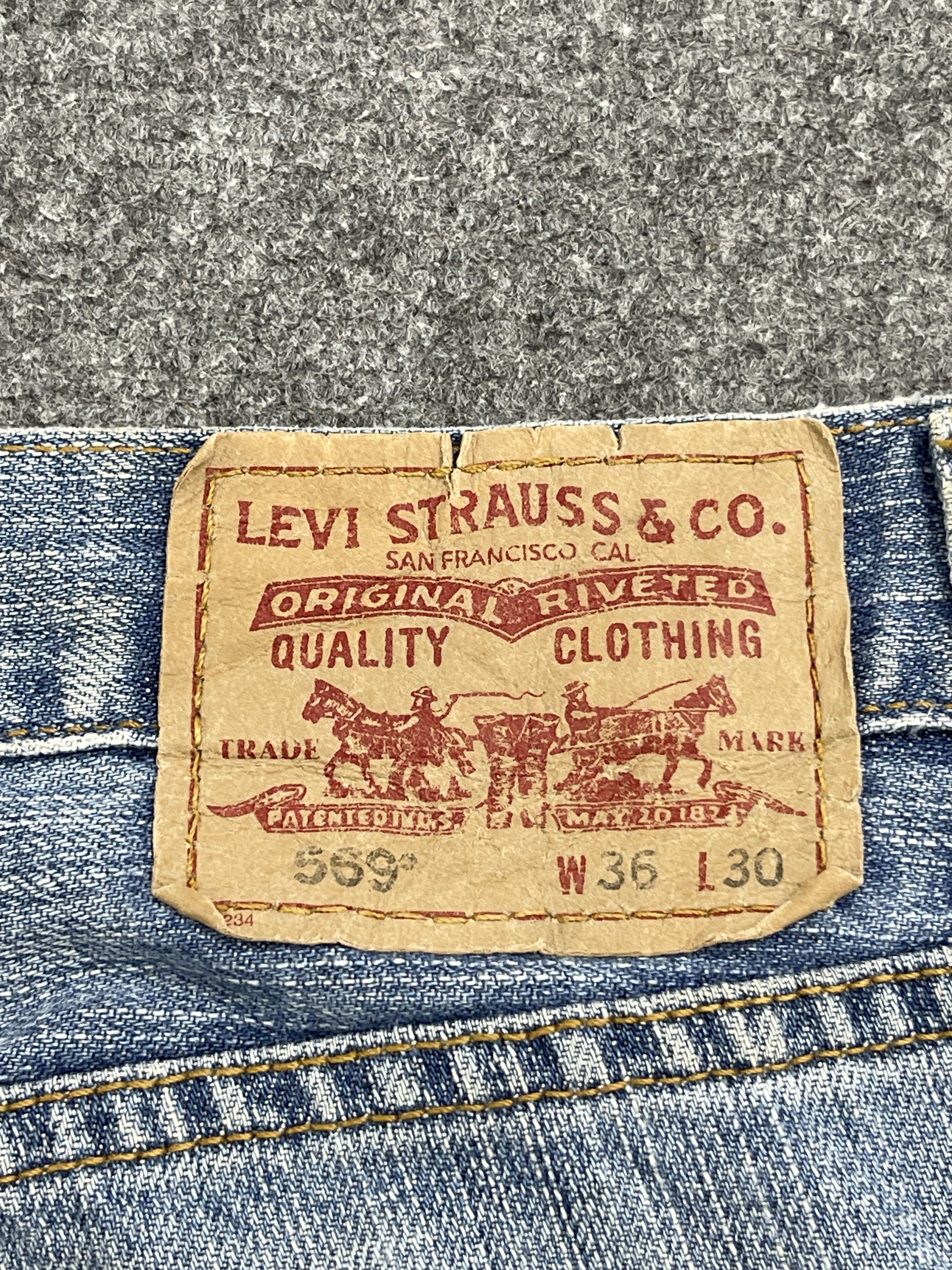 Levi's Vintage Levis 569 Loose Straight Baggy Jeans DP2511 Size US 35 - 5 Thumbnail