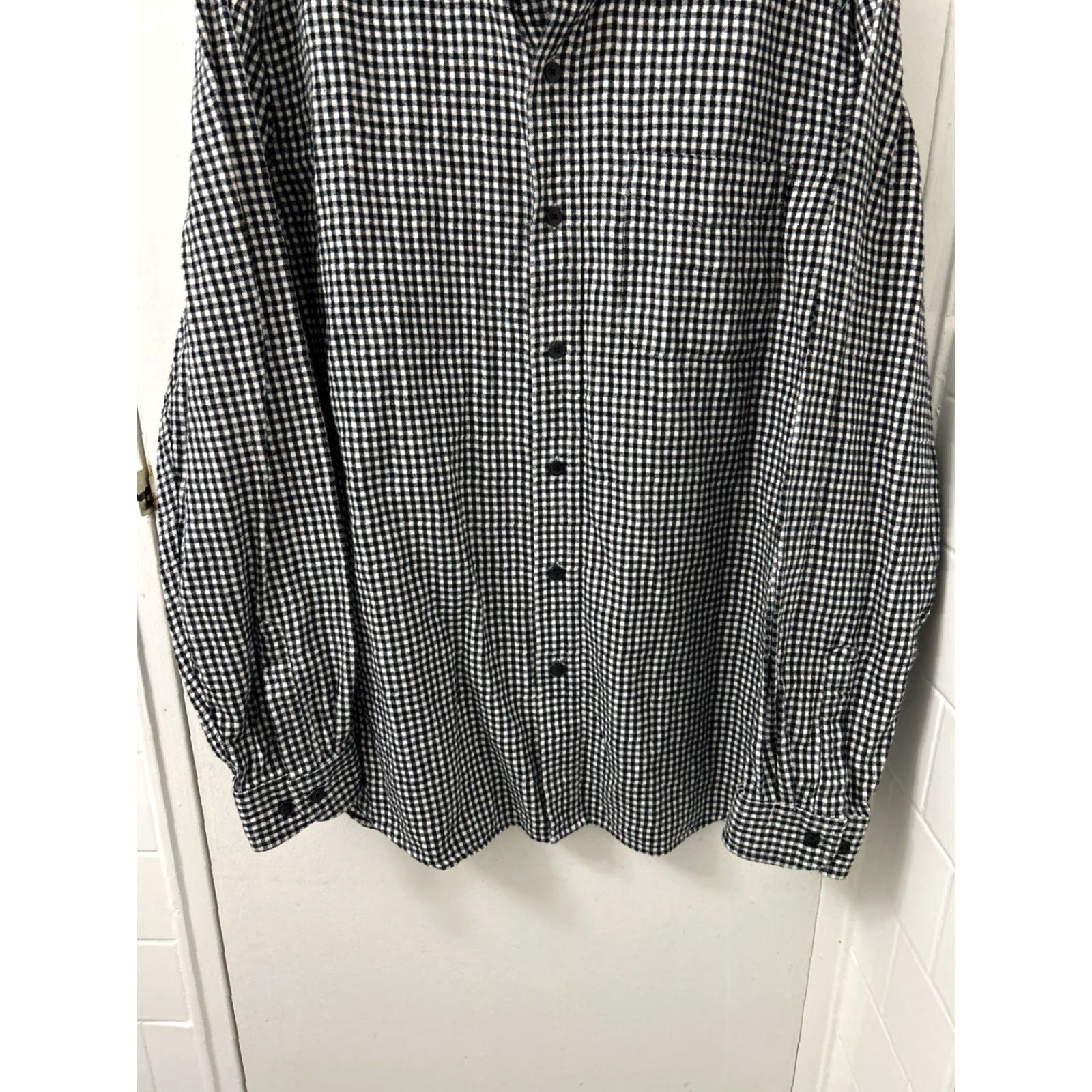 Vintage LL Bean Shirt Mens Large Black White Scotch Plaid Flannel Traditional Fit 228061 Size US L / EU 52-54 / 3 - 3 Thumbnail