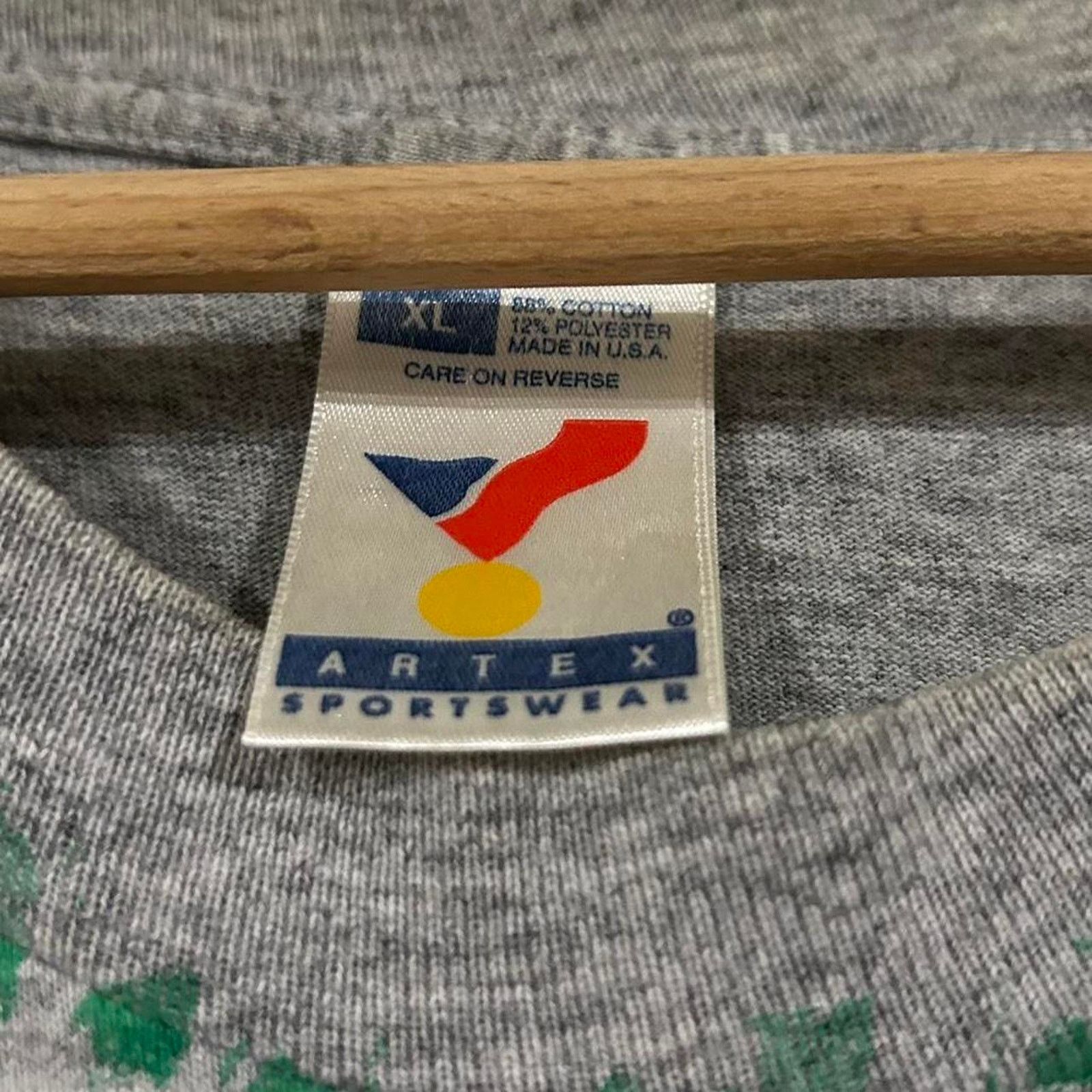 Artek Vintage Notre Dame Fighting Irish Big Graphic Tee Shirt Size US XL / EU 56 / 4 - 3 Thumbnail