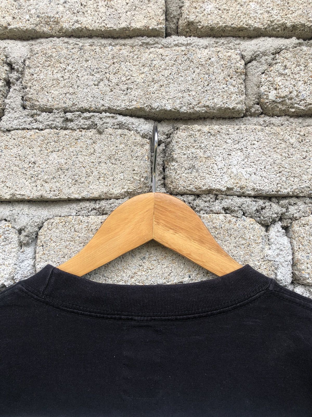 Japanese Brand Vintage Neighbourhood X Kaws Original Fake Tshirt Size US M / EU 48-50 / 2 - 18 Thumbnail