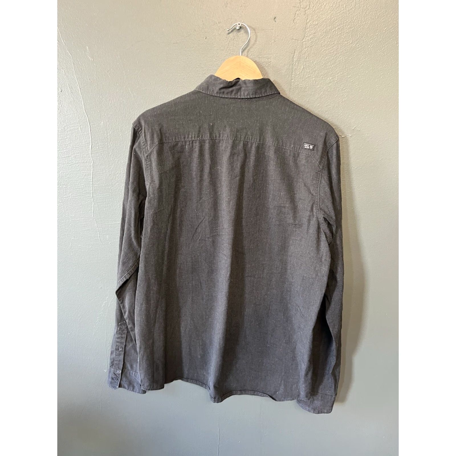 Mountain Hardwear Mountain Hardwear Shirt Mens Gray Long Sleeve Button-Up Size M Size US M / EU 48-50 / 2 - 2 Thumbnail