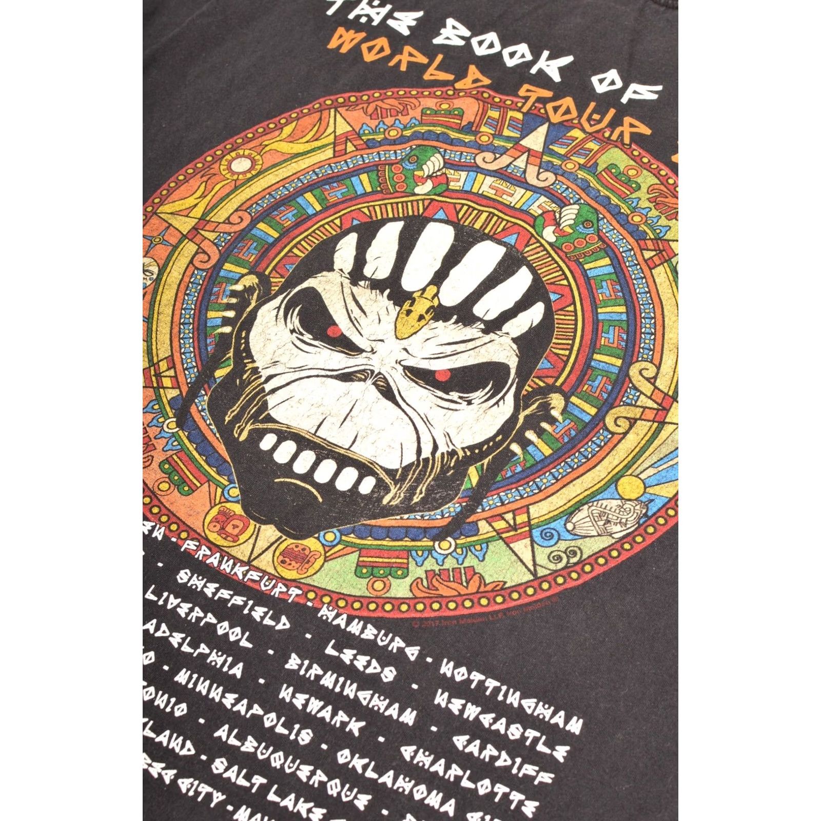 Fruit Of The Loom Fruit of the Loom Iron Maiden The Book of Souls 2017 World Tour T-Shirt L Black Mens Shirt Regular XS? Size US L / EU 52-54 / 3 - 7 Thumbnail