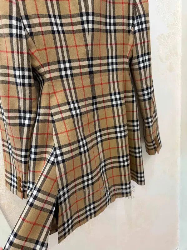 Burberry Burberry Brown Wool Check Double-Breasted Trench Coat. Size S / US 4 / IT 40 - 6 Thumbnail