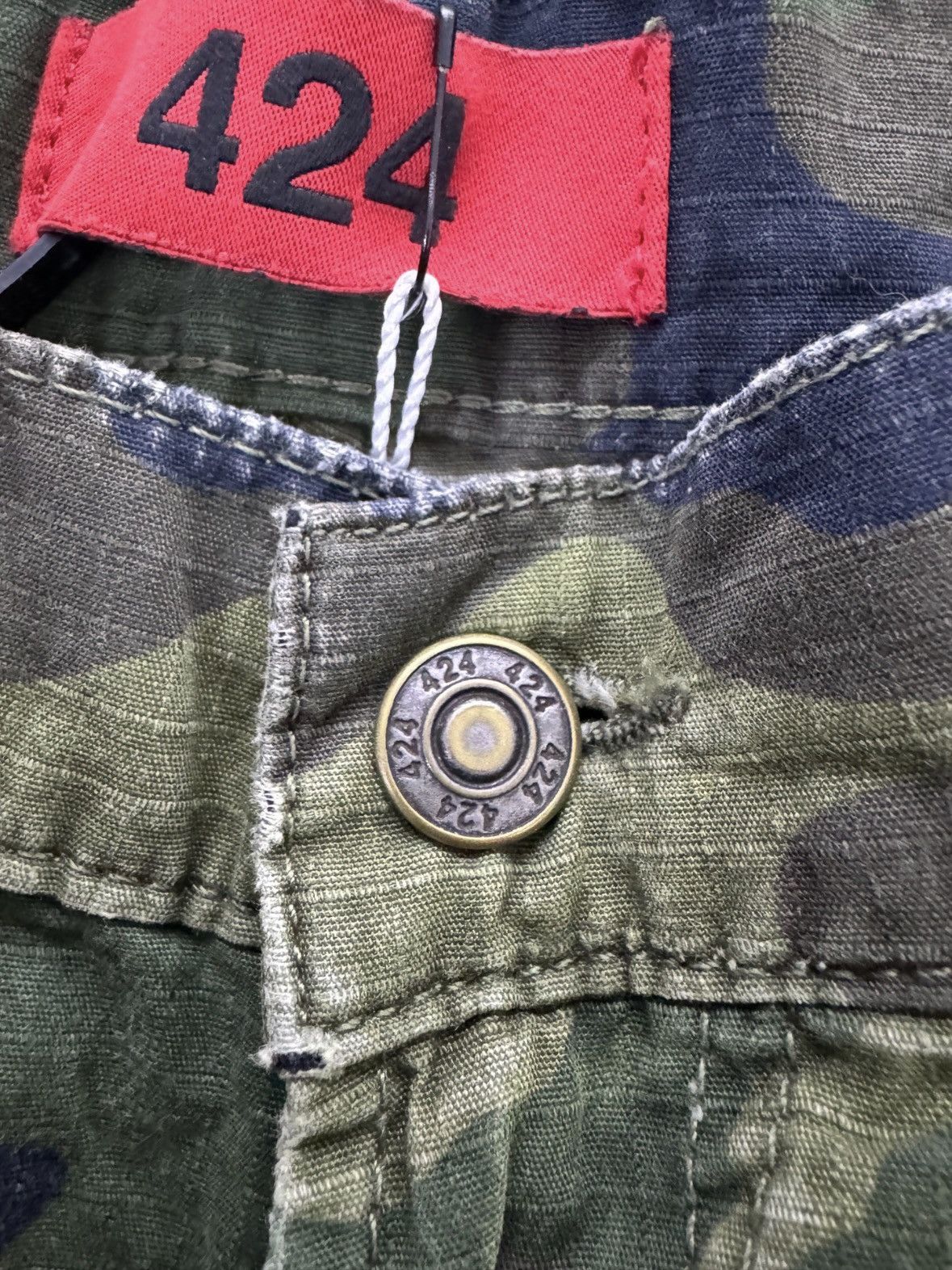 424 424 camo pants Size US 31 - 4 Thumbnail