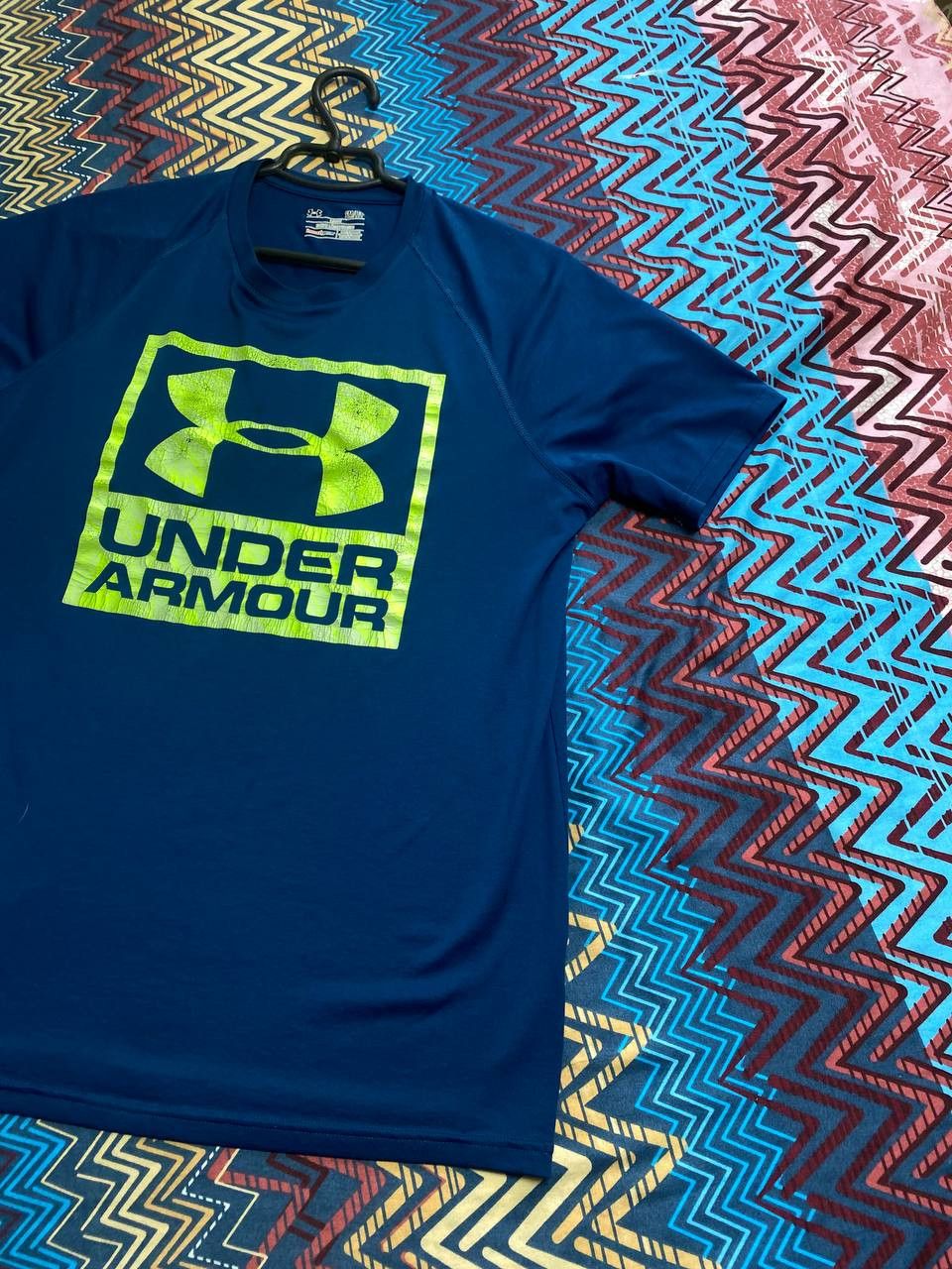 Under Armour Streetwear T-Shirt Under Armour big logo blue Y2K Vintage Size US S / EU 44-46 / 1 - 8 Thumbnail