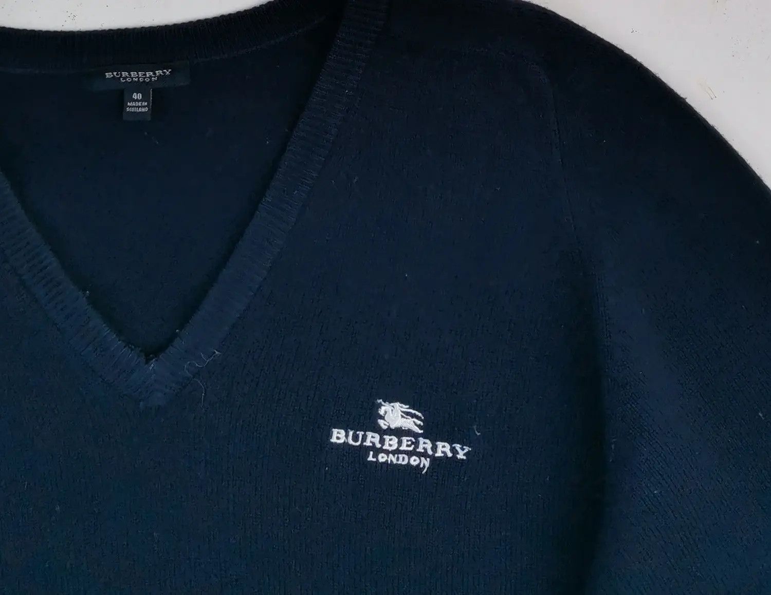 Burberry Rare!!! Burberry London Small Logo Embroidered Knitwear Size US M / EU 48-50 / 2 - 5 Thumbnail
