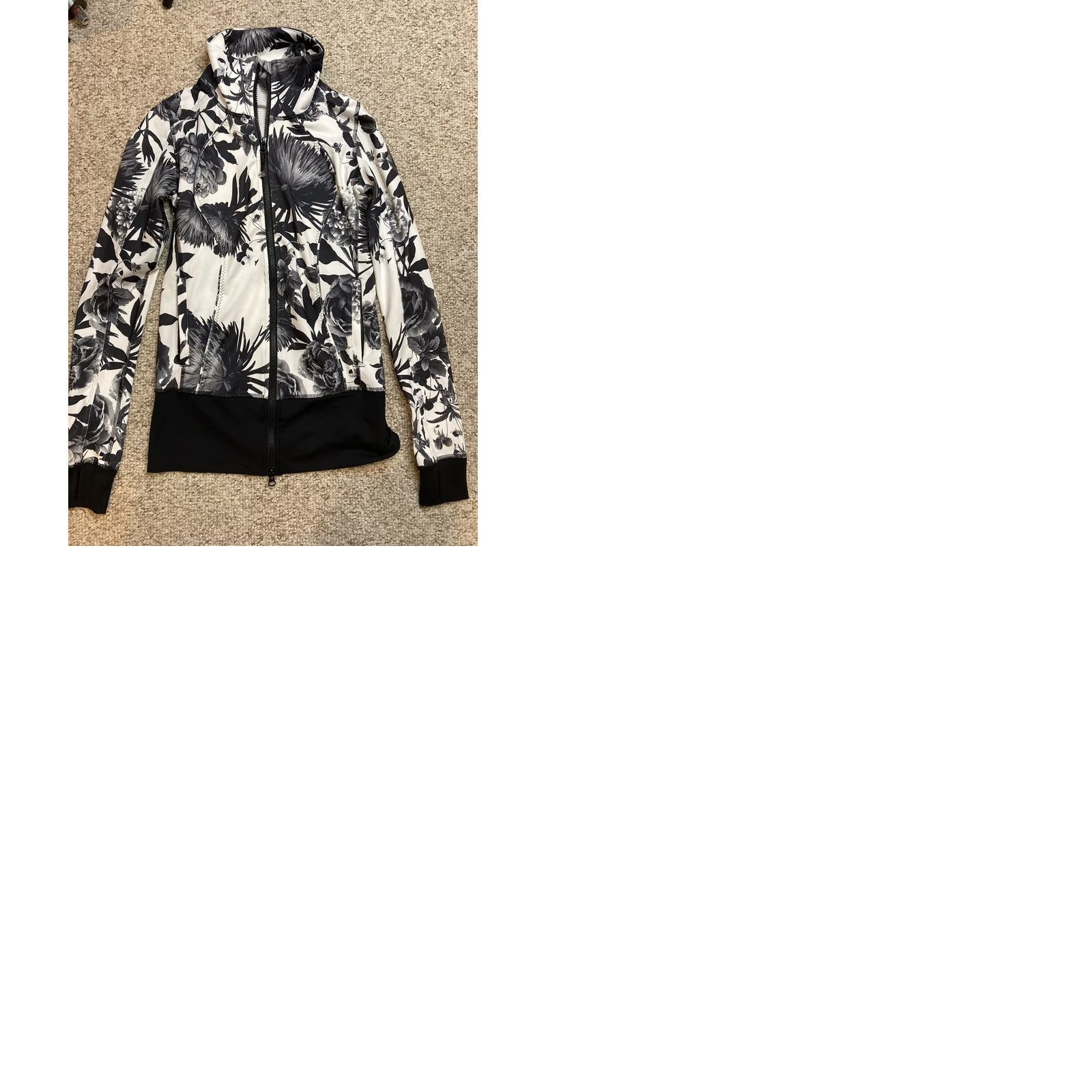 Lululemon Lululemon Nice Asana Jacket Women Sz 4 Brisk Bloom Floral Full Zip Black White Size S / US 4 / IT 40 - 9 Thumbnail