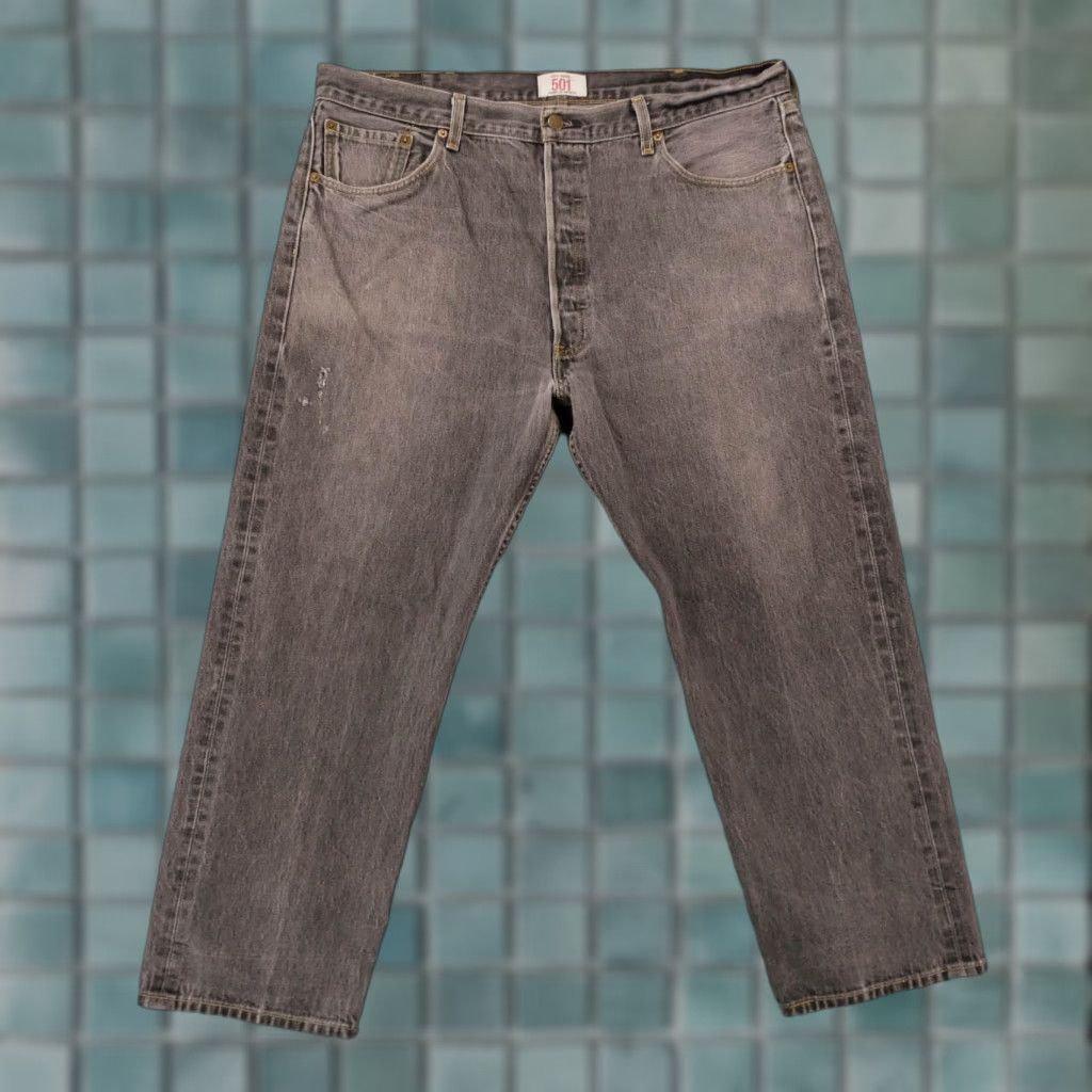 Vintage Levi's 501XX Jeans Mens 42x30 Gray Med Wash Straight 5-Pocket Denim Regular Belt Loops Button Fly 90s Grunge Rock