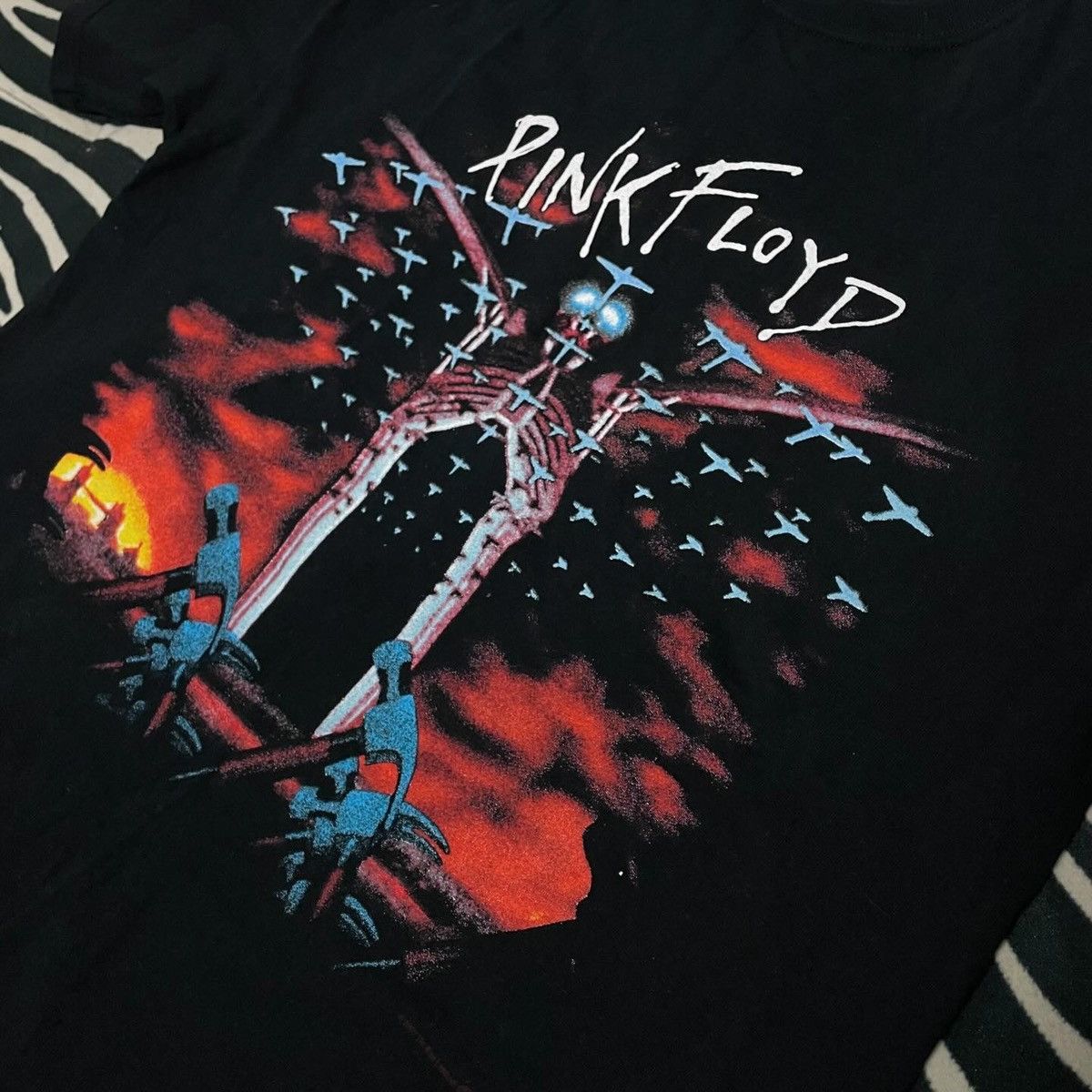 Band Tees × Pink Floyd × Vintage VINTAGE 2007 PINK FLOYD THE WALL TEE SHIRT BLACK Size US L / EU 52-54 / 3 - 4 Thumbnail