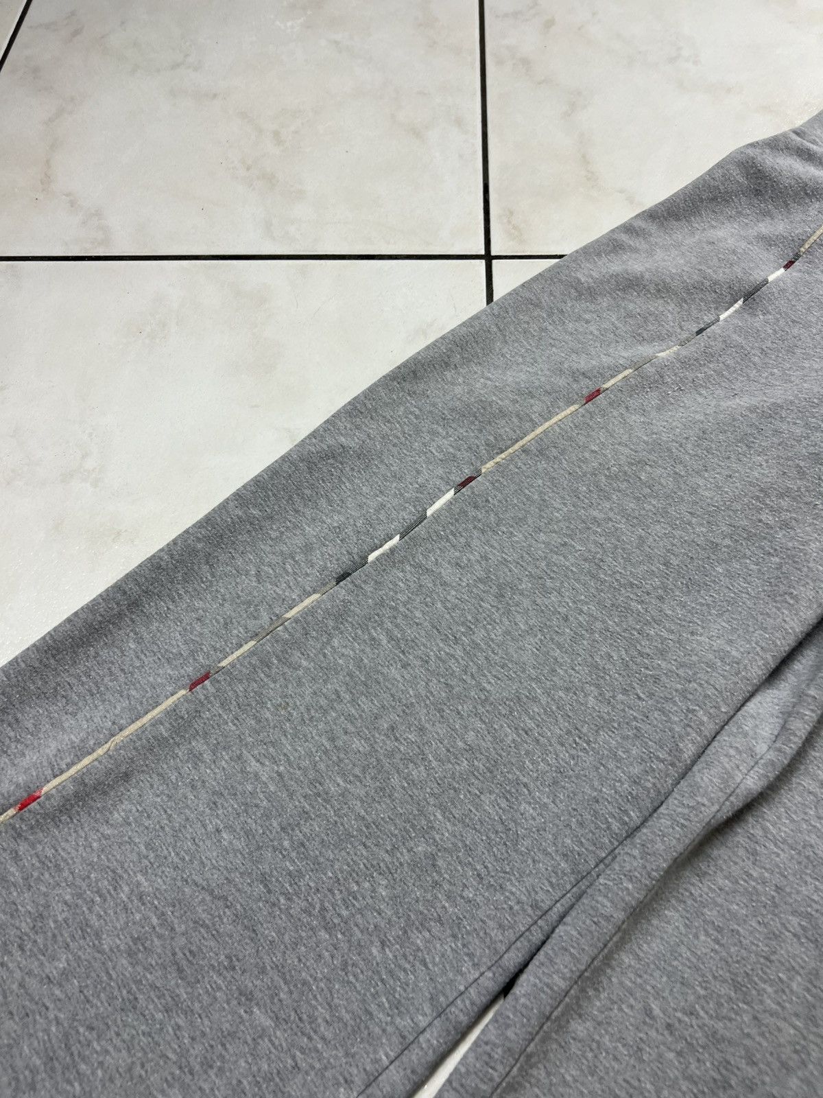 Burberry Vintage Burberry y2k juicy stripe check baggy sweatpants Size 27" / US 4 / IT 40 - 14 Thumbnail