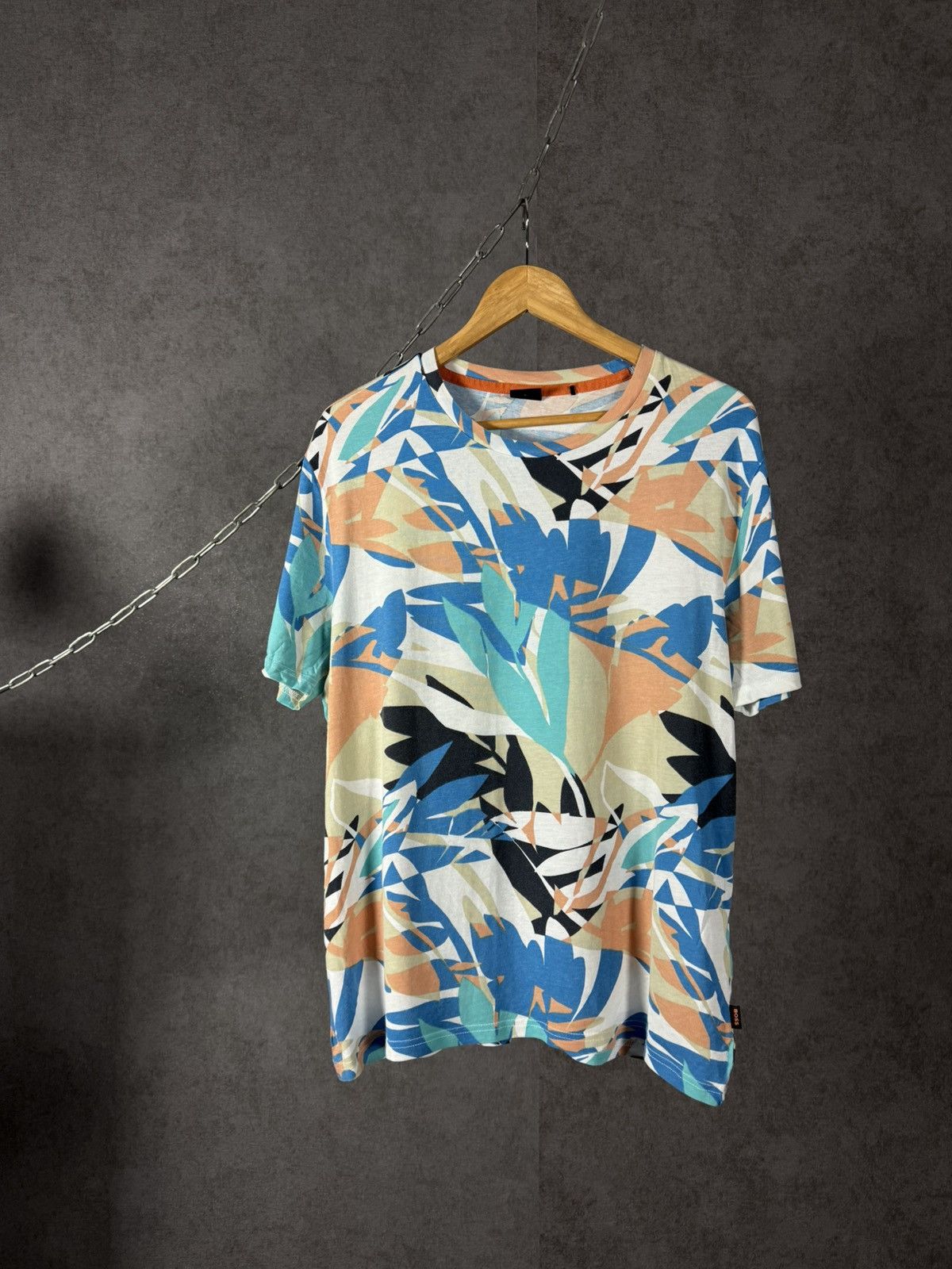 Hugo Boss Hugo Boss art crazy designer tee Size US L / EU 52-54 / 3 - 1 Thumbnail