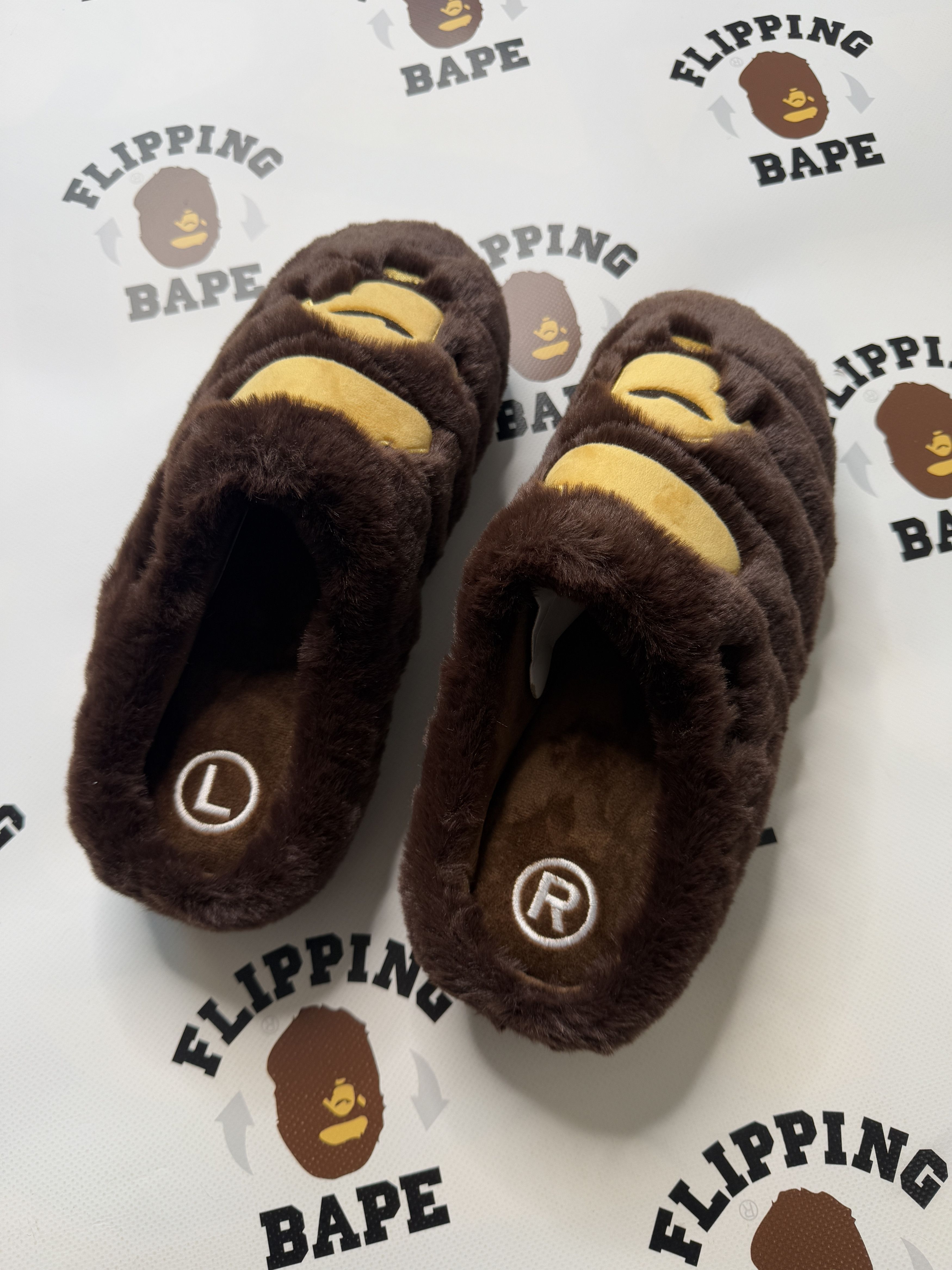 Bape × SUBU BAPE x SUBU APE HEAD PUFFER SANDALS Size US 6 / EU 39 - 4 Thumbnail