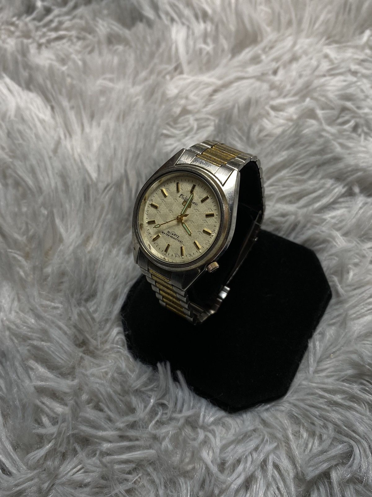 Timeless Philip Persio Two-Tone Quartz Watch Japanese Brand