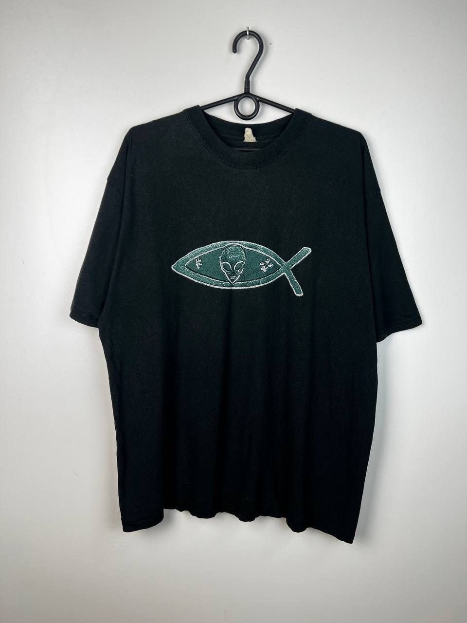 Vintage Alien Fish 00s streetwear vintage t-shirts size XL Size US XL / EU 56 / 4 - 1 Thumbnail