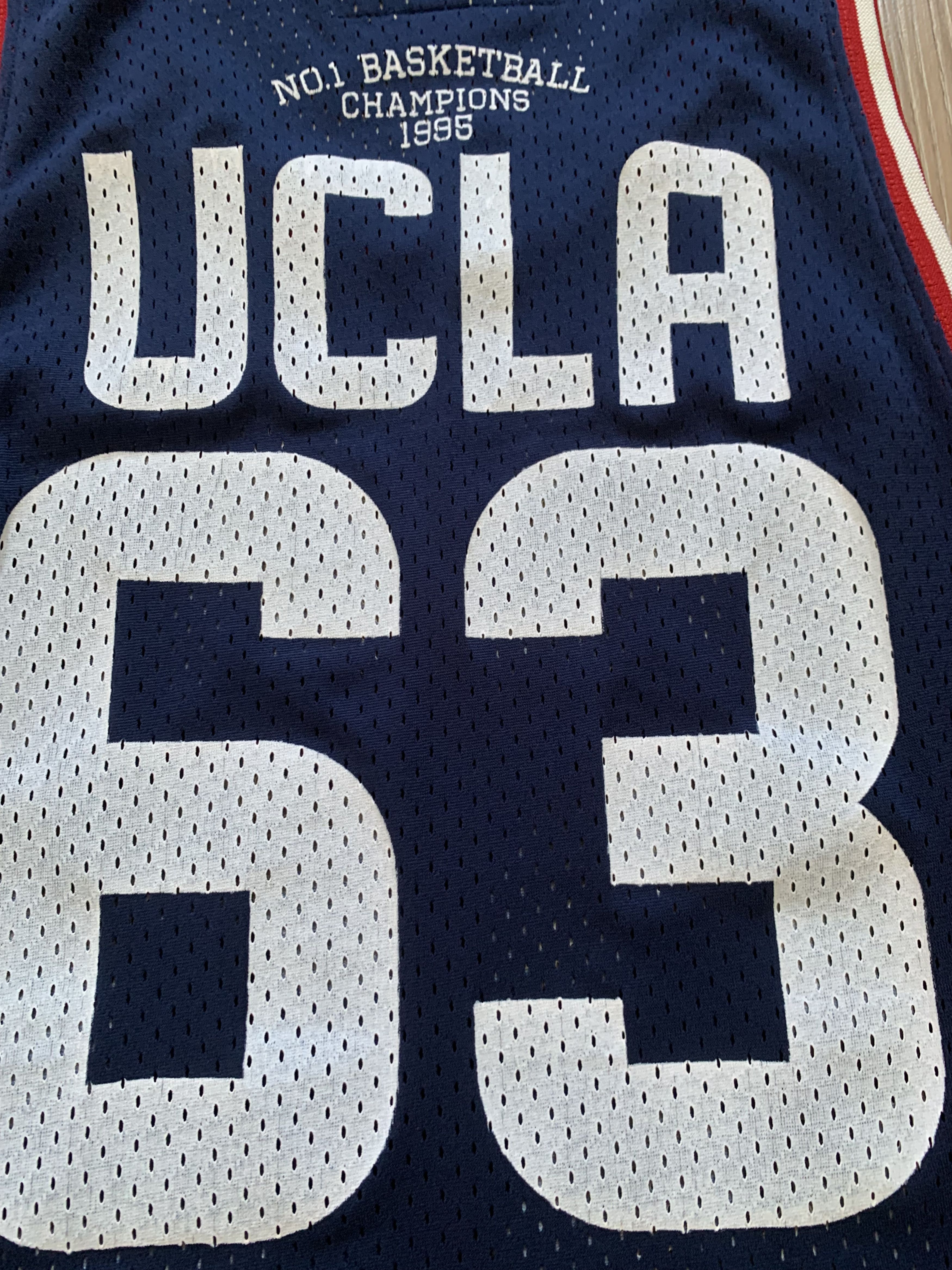 Other Vintage UCLA Bruins 63 Mesh Basketball Jersey Size US M / EU 48-50 / 2 - 6 Thumbnail