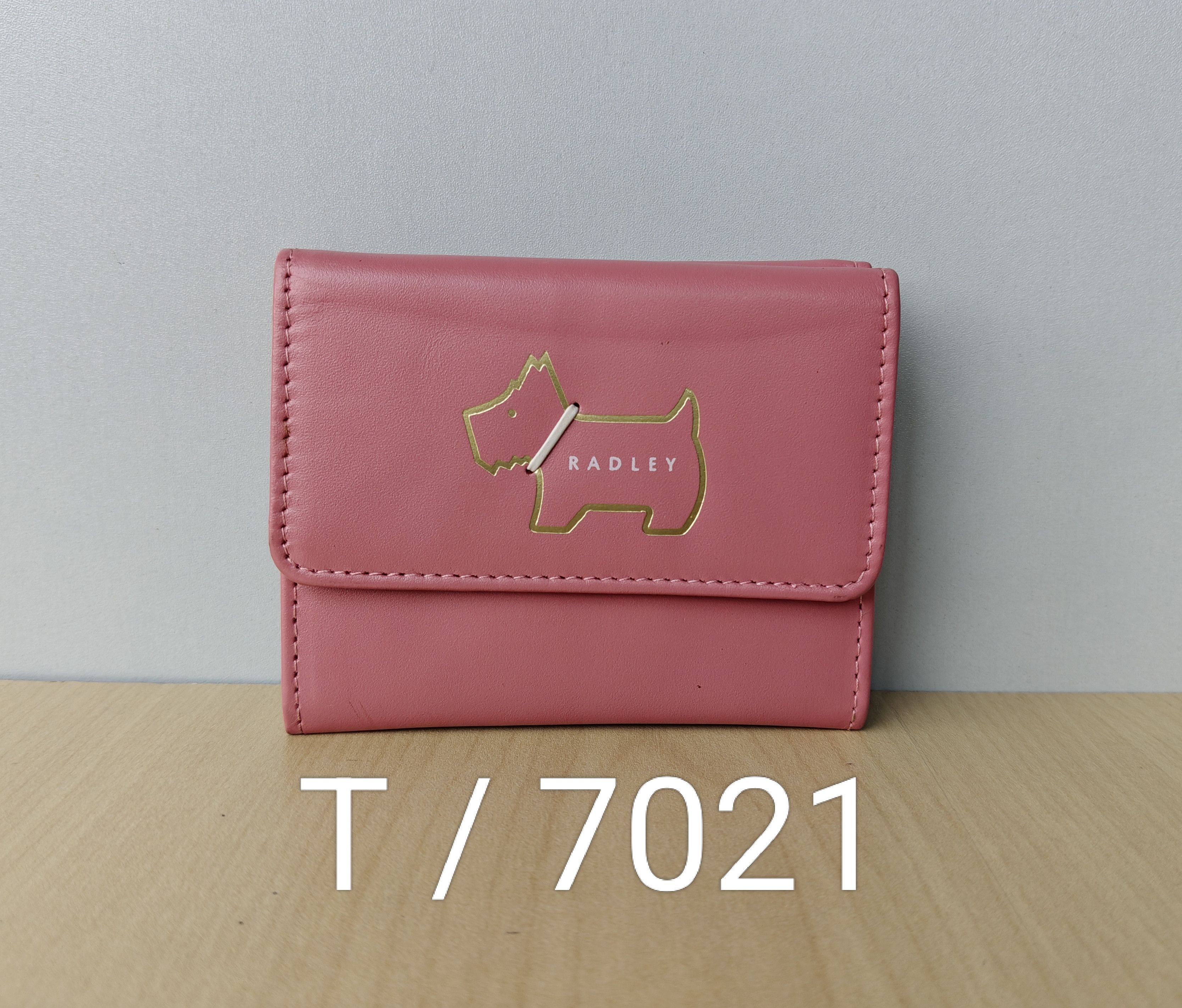 Other Radley London Heritage logo wallet Free Shipping T/7021 Size ONE SIZE - 13 Thumbnail