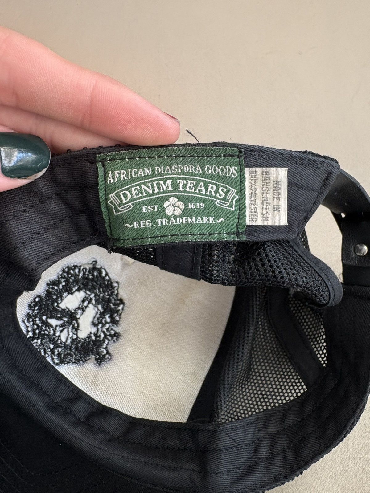 DENIM TEARS Cotton Peace Wreath Trucker Size ONE SIZE - 4 Thumbnail