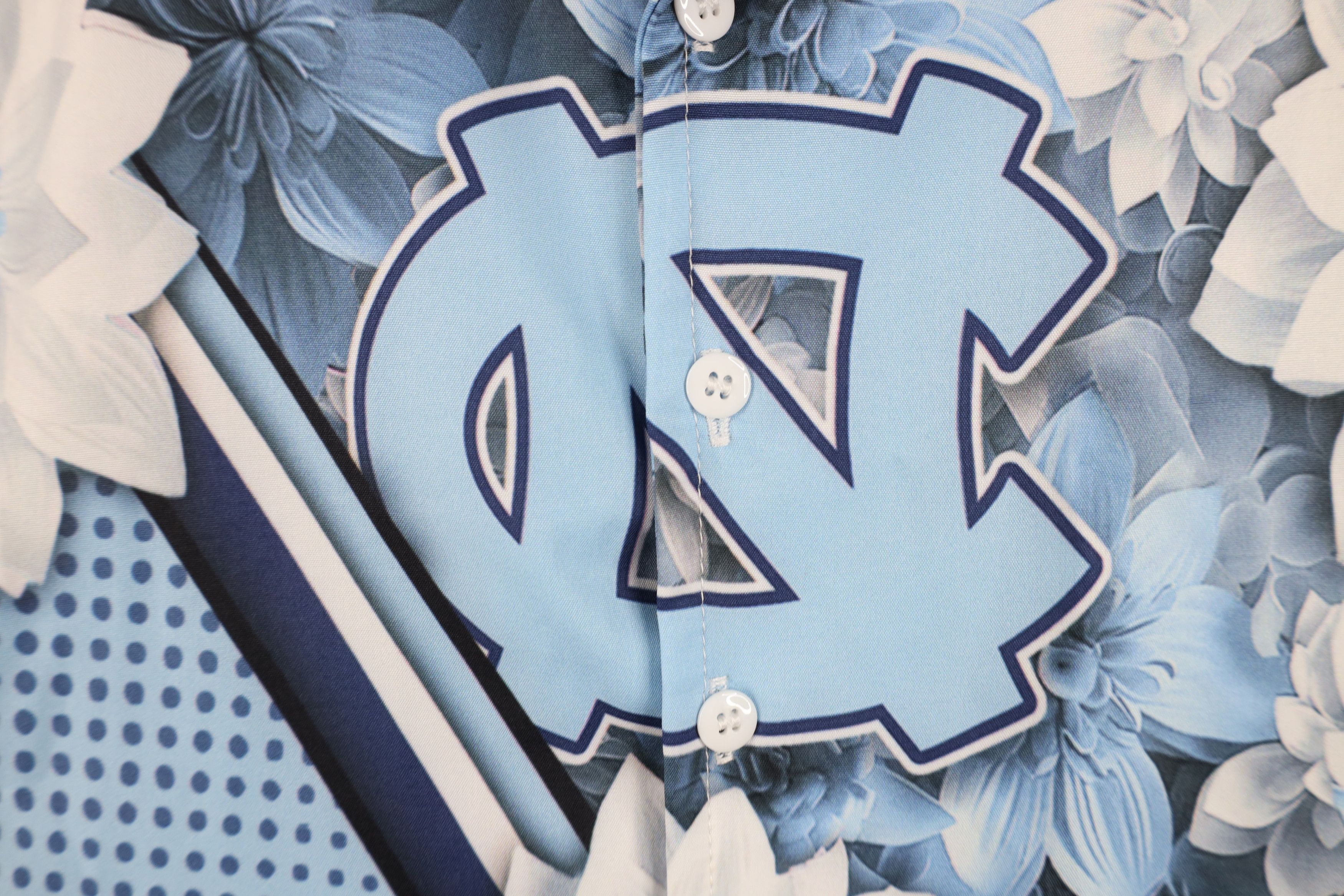 Vintage New Print University of North Carolina Hawaiian Button Shirt Size US S / EU 44-46 / 1 - 4 Thumbnail
